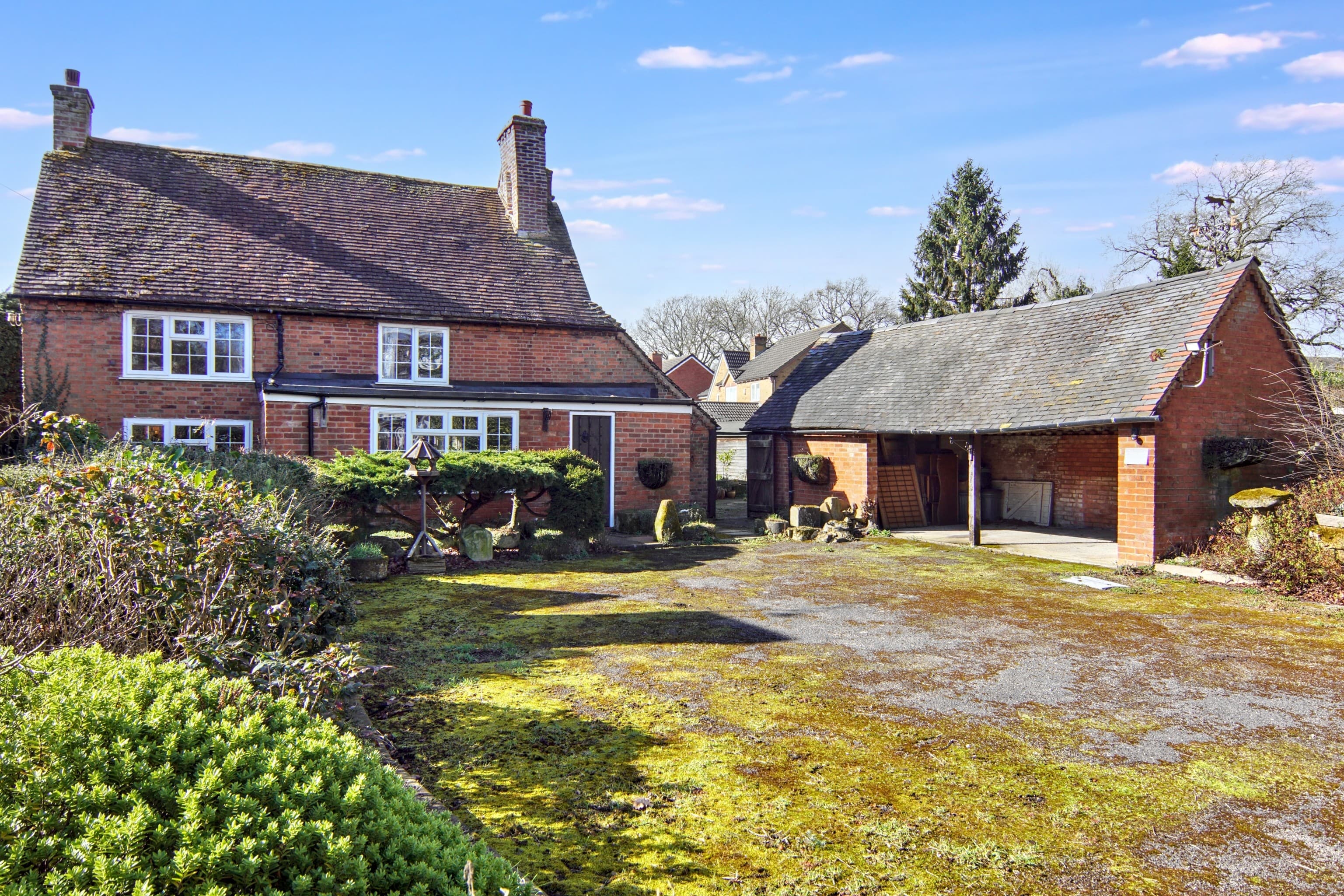 Kenilworth Road, Balsall Common, Coventry, CV7 - photo 1 of 35