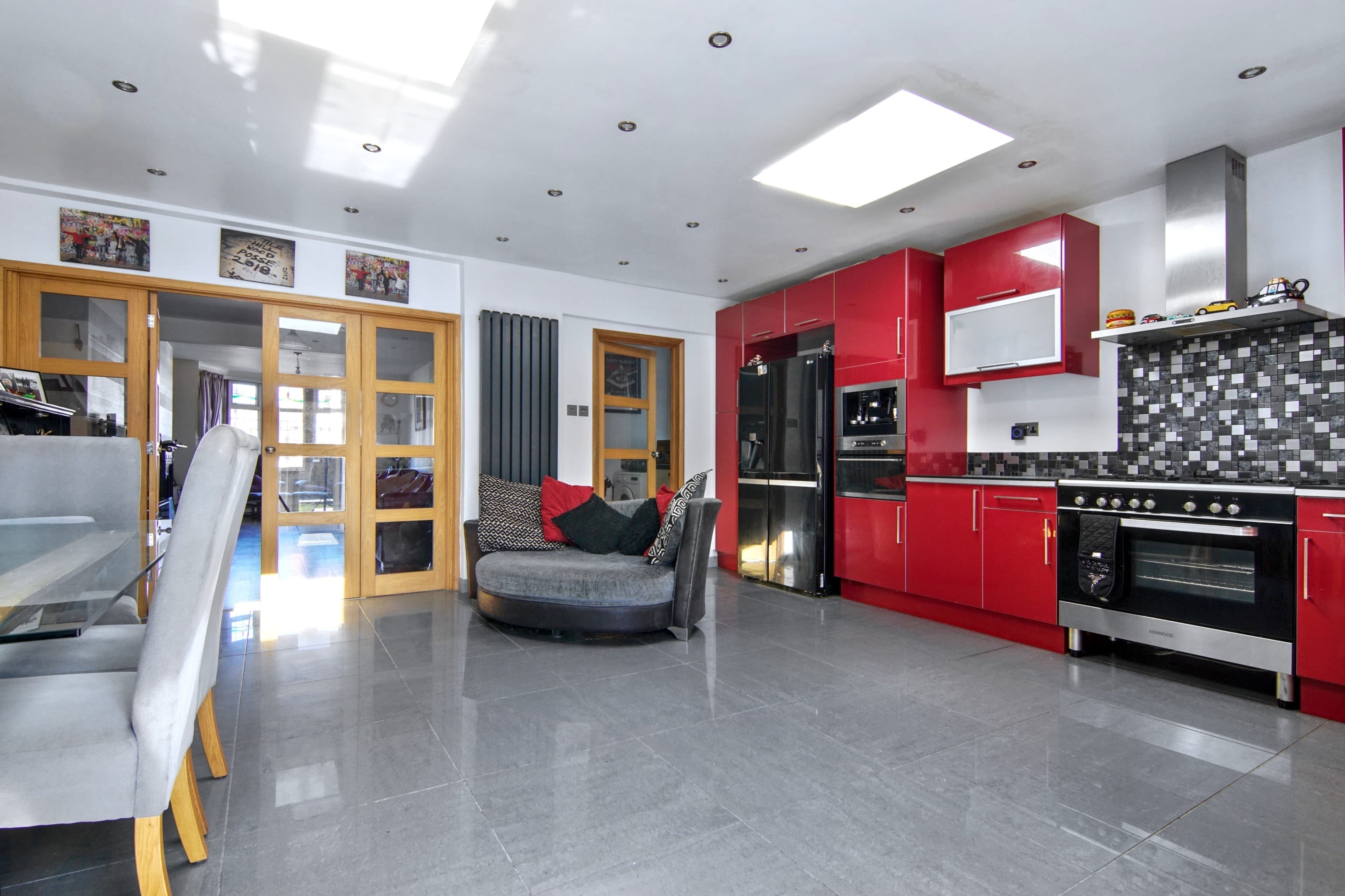 Tile Hill Lane, Coventry, CV4 - photo 1 of 21