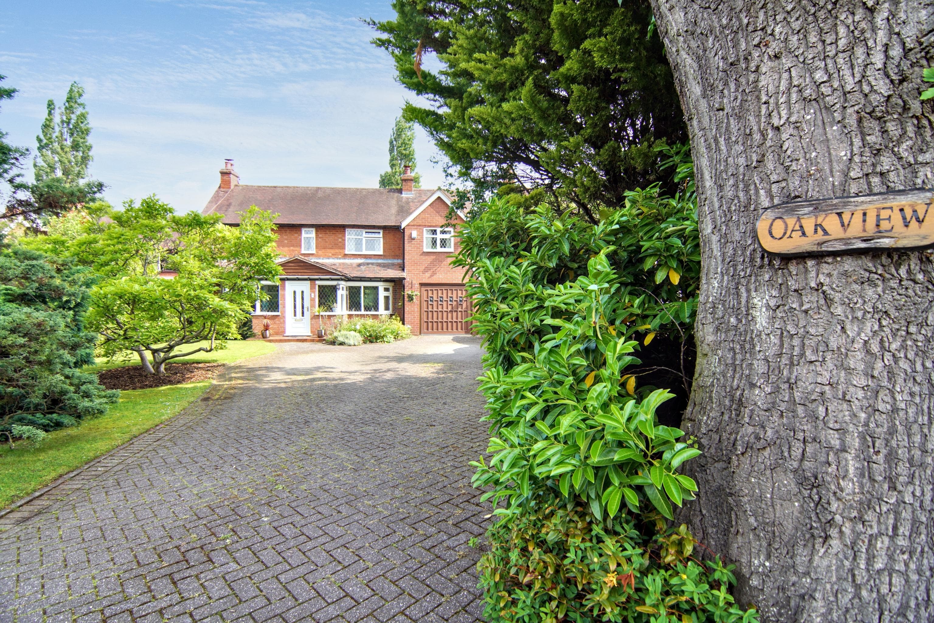 Oakview, Old Waste Lane, Balsall Common, Coventry, CV7 - photo 1 of 40