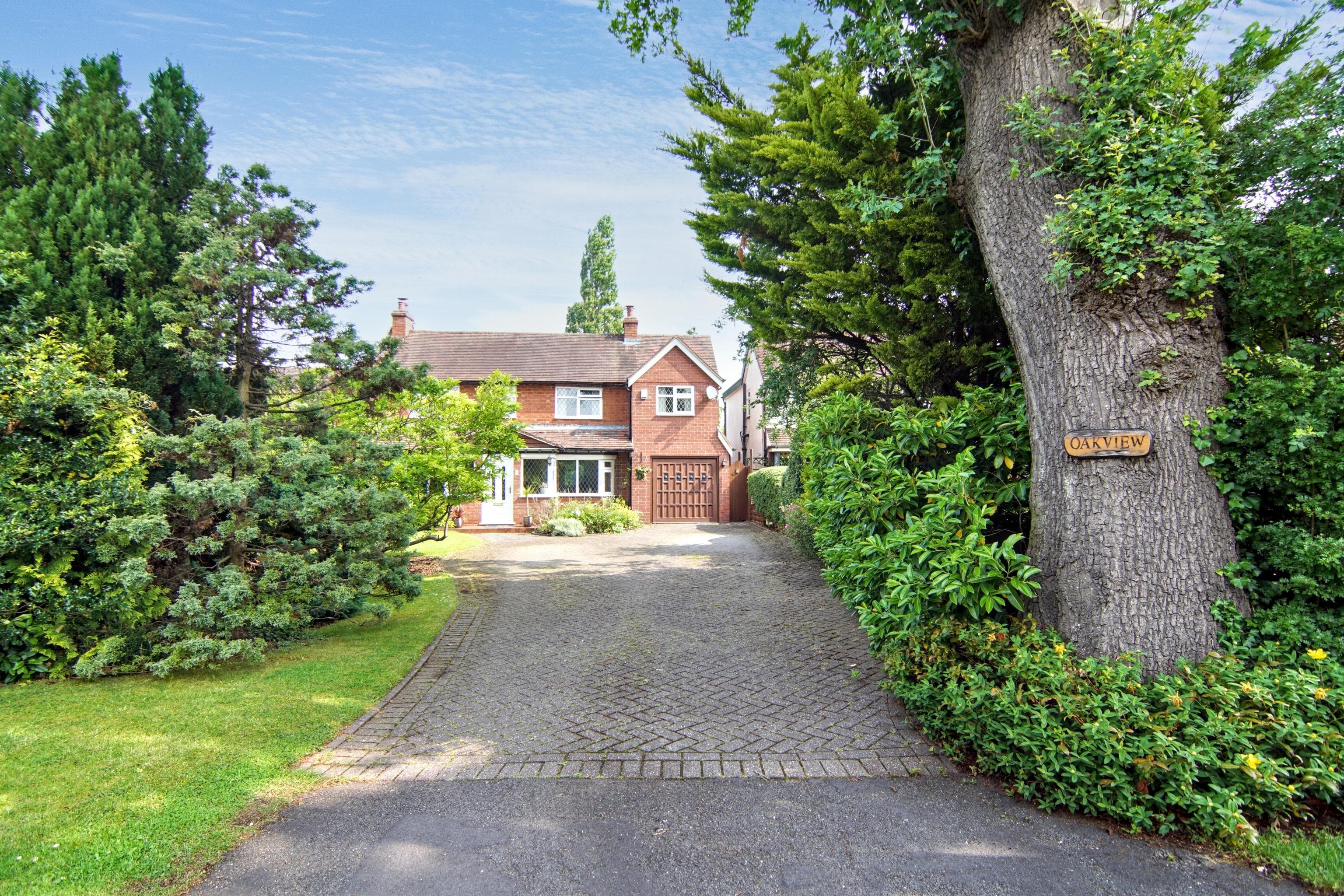 Oakview, Old Waste Lane, Balsall Common, Coventry, CV7 - photo 1 of 40