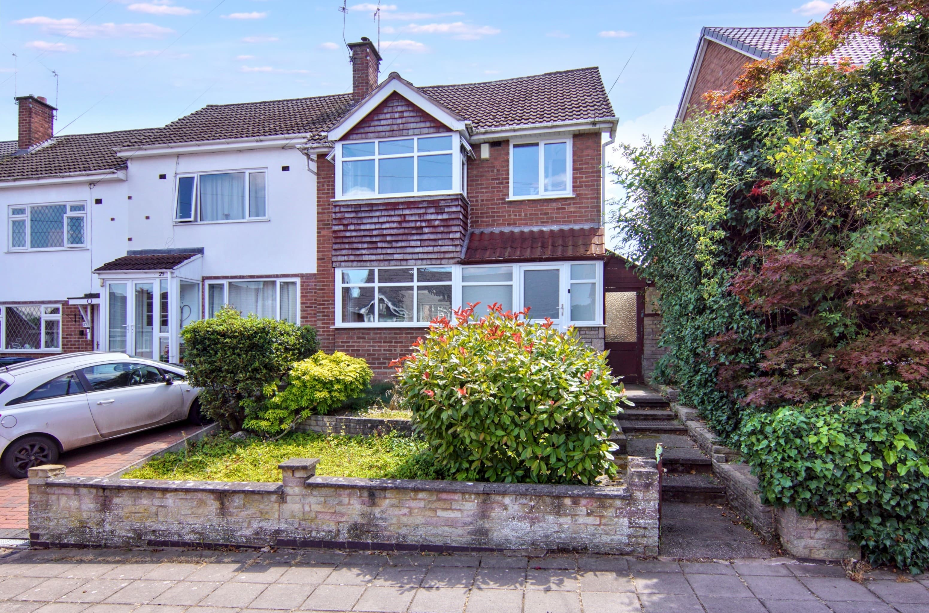 Stonebury Avenue, Coventry, CV5 - photo 1 of 27