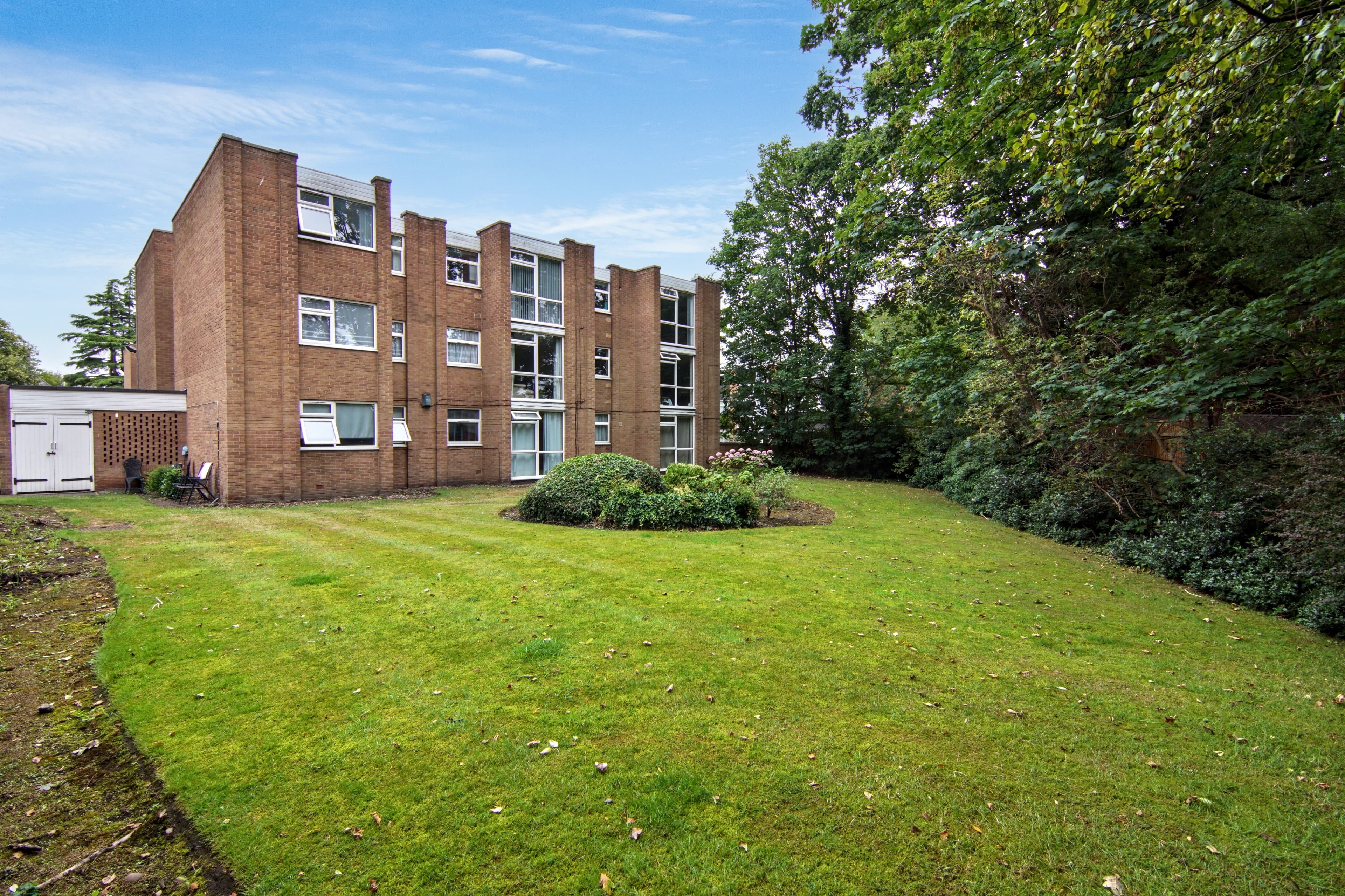 Habitat Court, Chester Road, Birmingham, B24 - photo 1 of 19