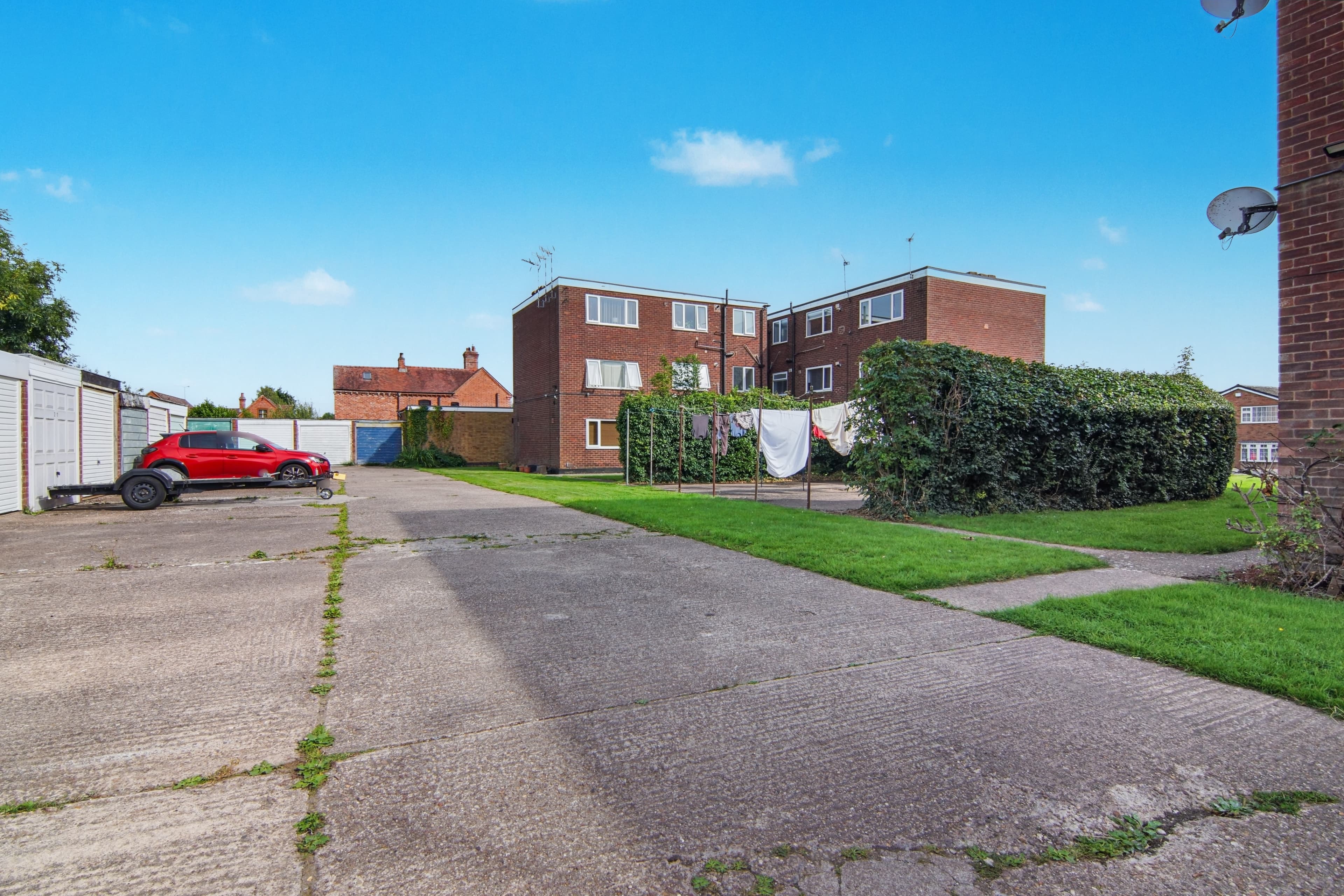 25 Rose Cottage Flats, Upper Eastern Green Lane, Coventry, CV5 - photo 1 of 14