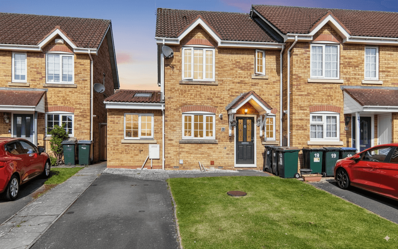 Meadowcroft Close, Coventry, CV4 - photo 1 of 19