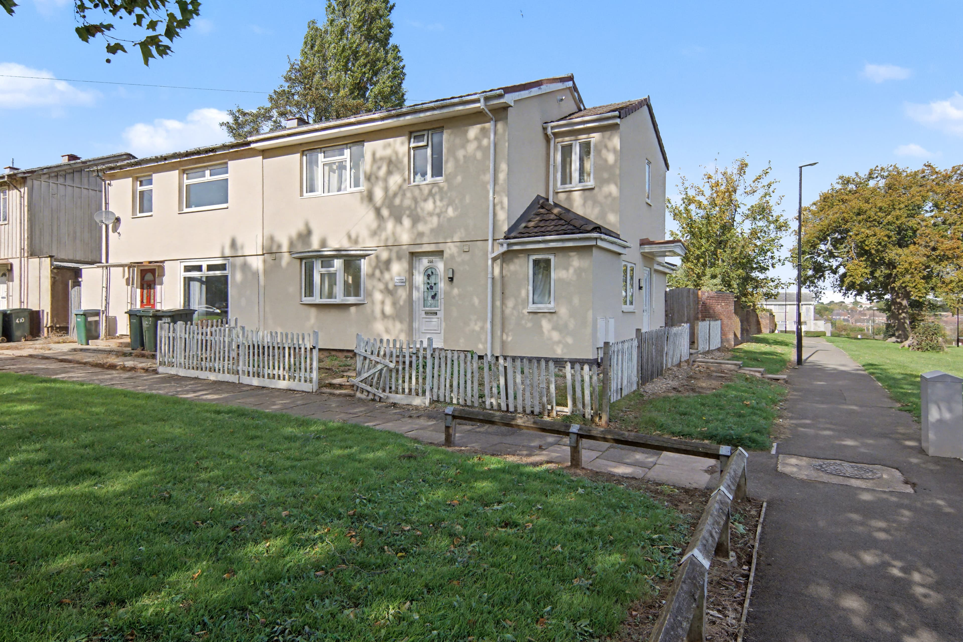 Charter Avenue, Coventry, CV4 - photo 1 of 14