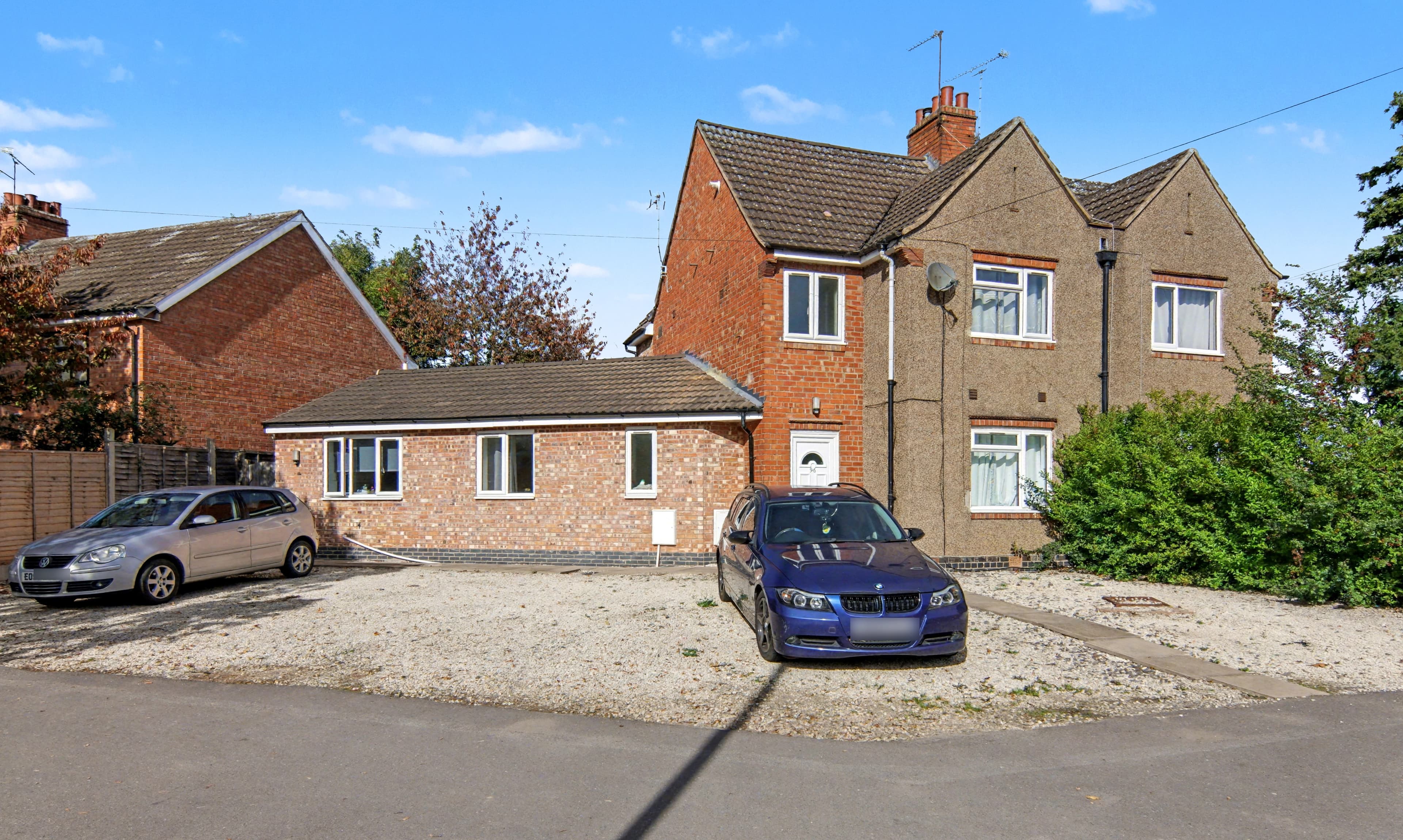 Charter Avenue, Coventry, CV4 - photo 1 of 18