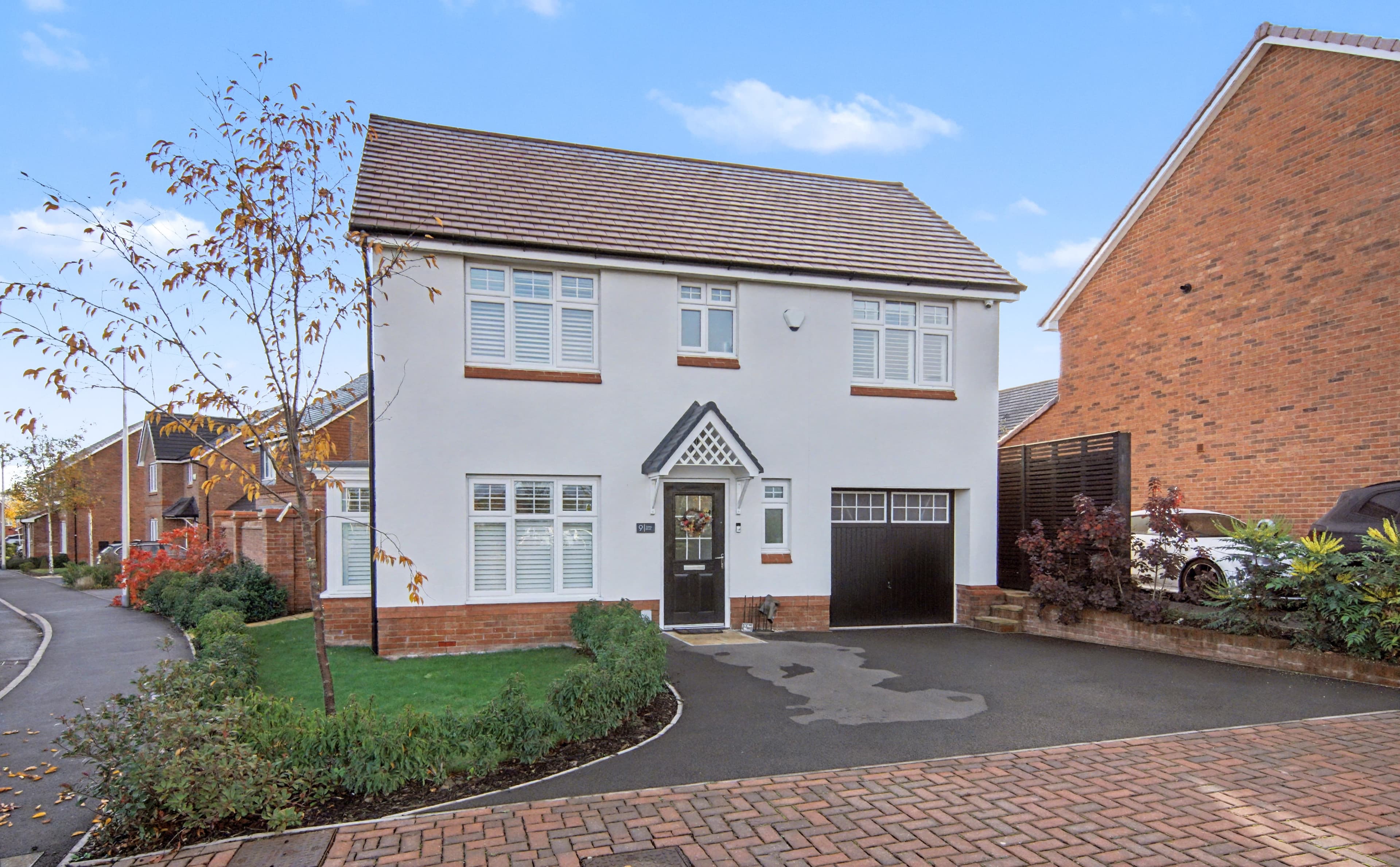 Adelie Road, Nuneaton, CV10 - photo 1 of 24