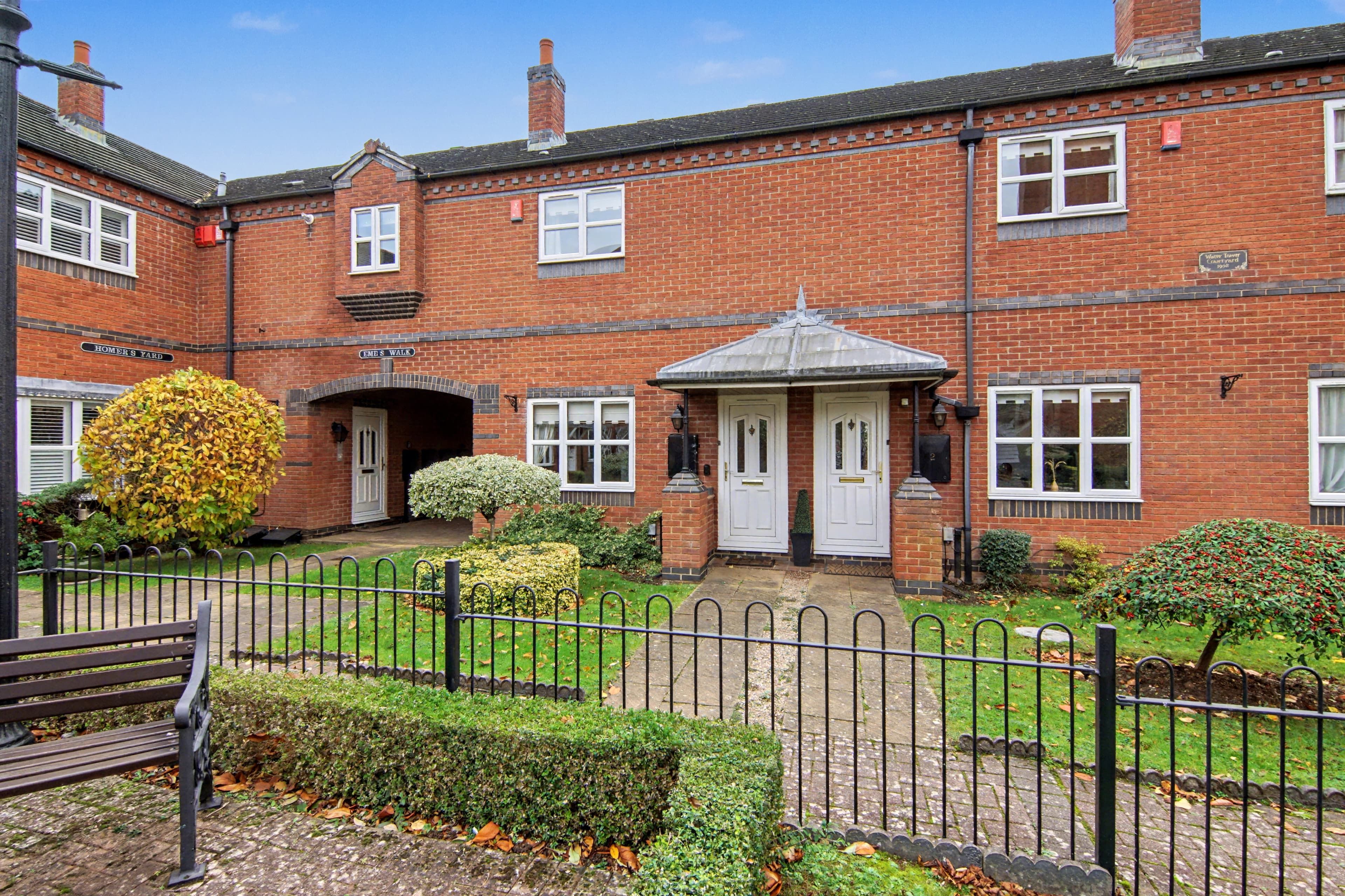 1 Old Penns Yard, Gatehouse Lane, Bedworth, CV12 - photo 1 of 21