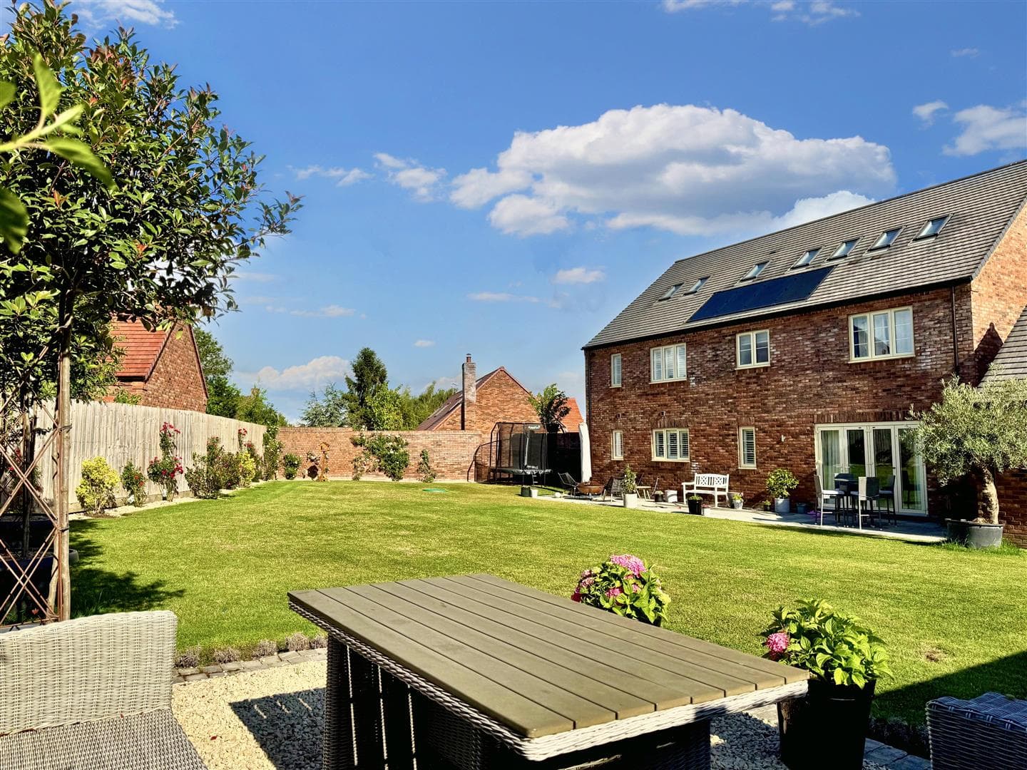 Leys Field, Oxhill, Warwick, CV35 - photo 1 of 28