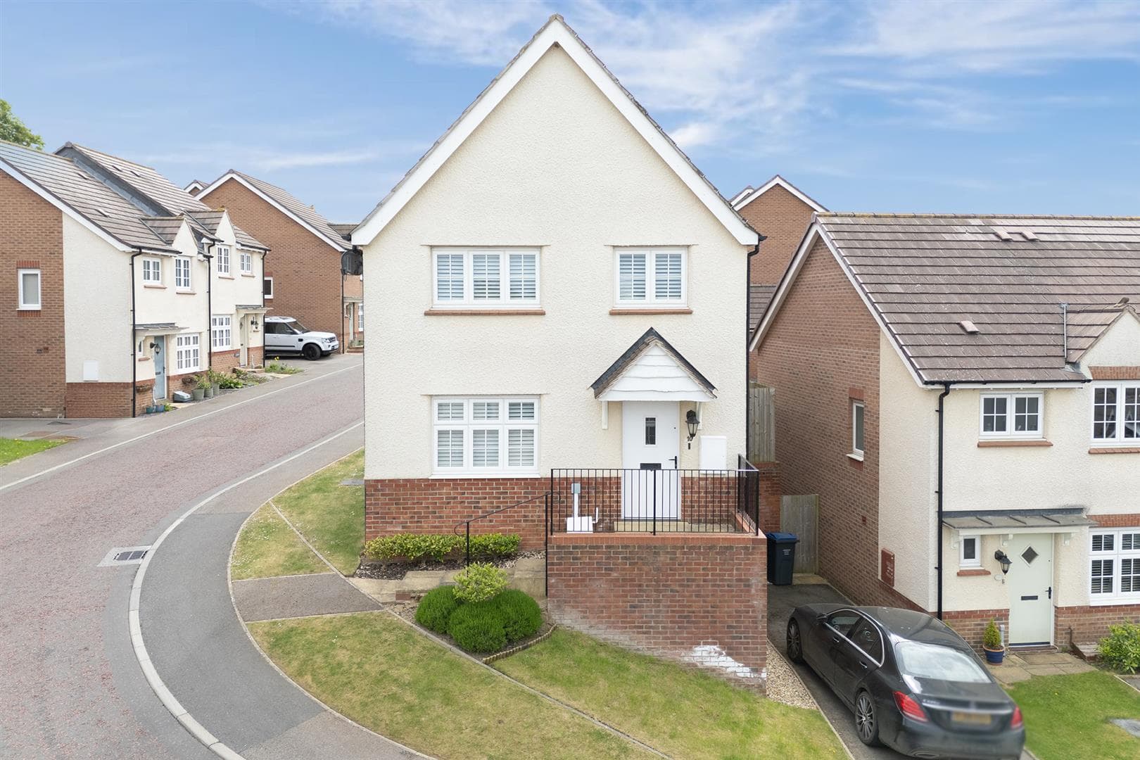 Adcock Road, Market Harborough, LE16 - photo 1 of 24