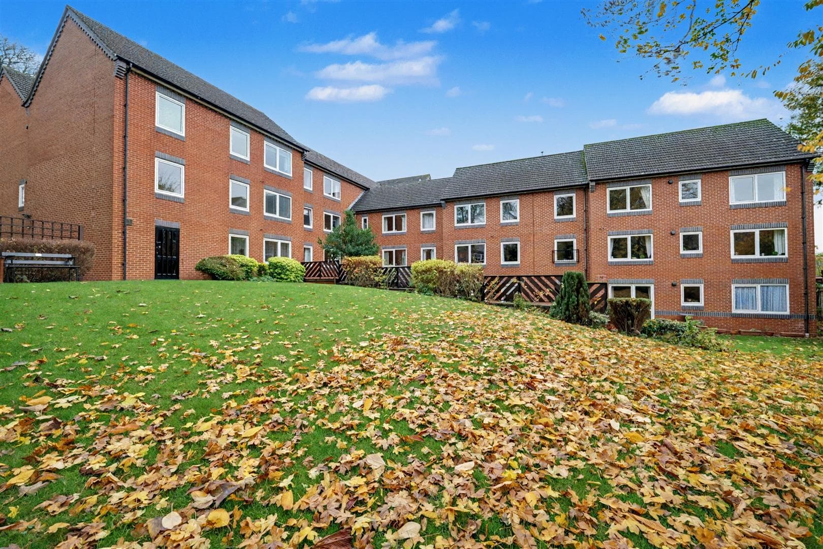 23 Homewelland House, Leicester Road, Market Harborough, LE16 - photo 1 of 13