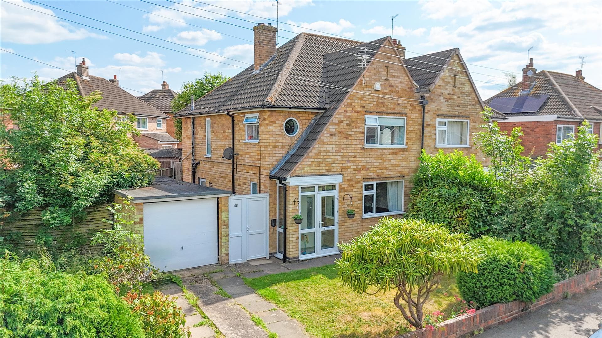 Ruskington Drive, Wigston, LE18 - photo 1 of 16