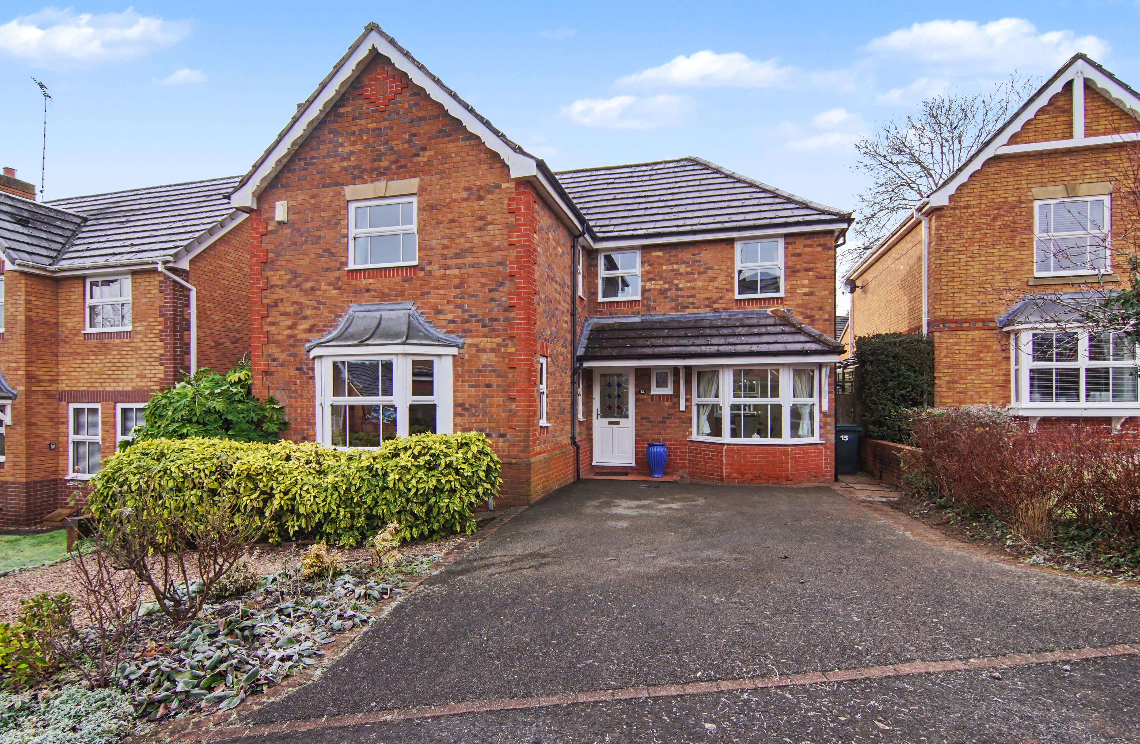Tilehurst Drive, Coventry, CV4 - photo 1 of 29