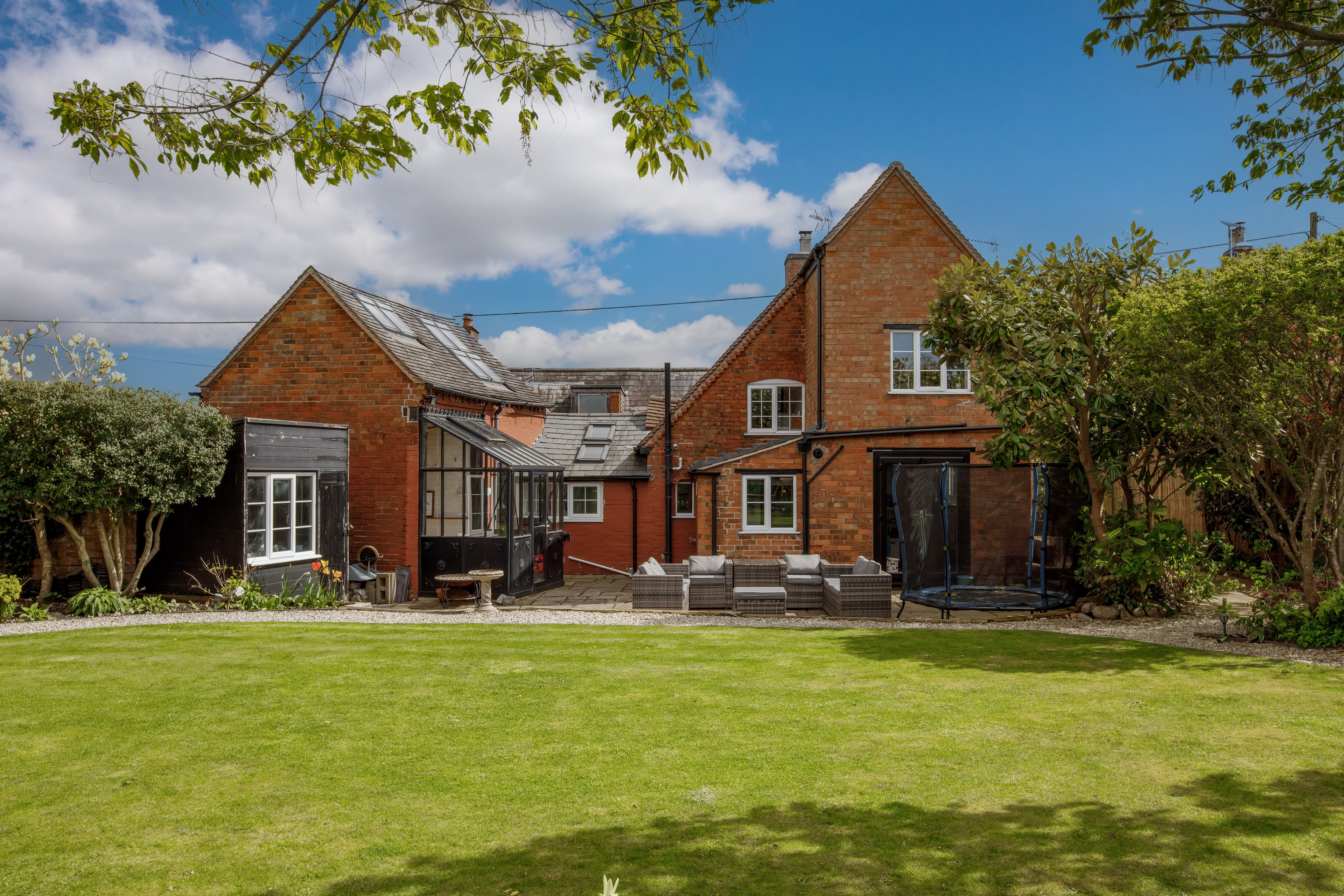 Birkdale Cottage, Offchurch Road, Hunningham, Leamington Spa, CV33 - photo 1 of 50