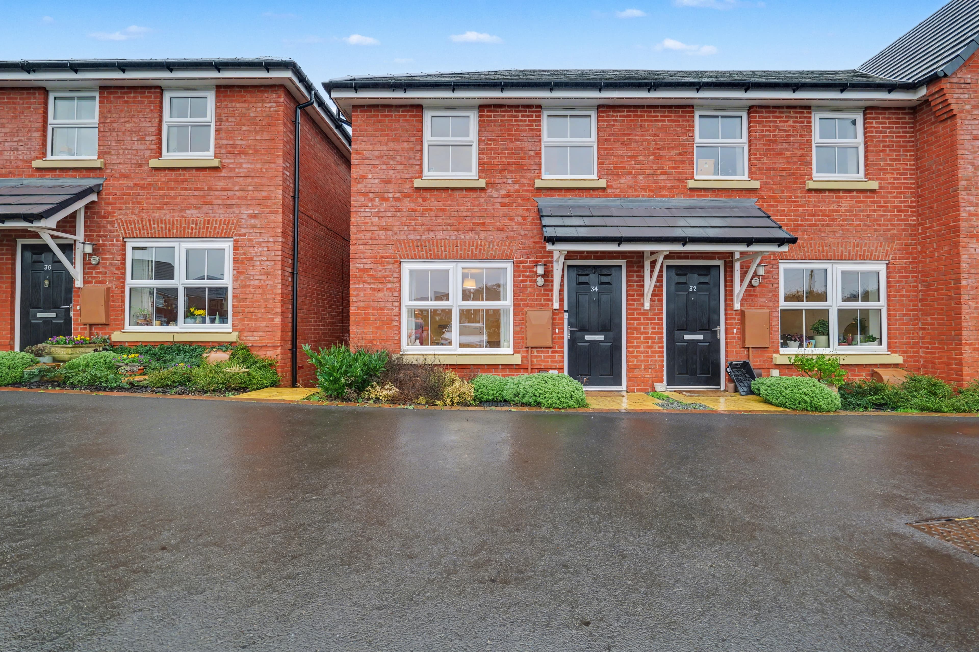 Dogwood Drive, Market Harborough, LE16 - photo 1 of 15