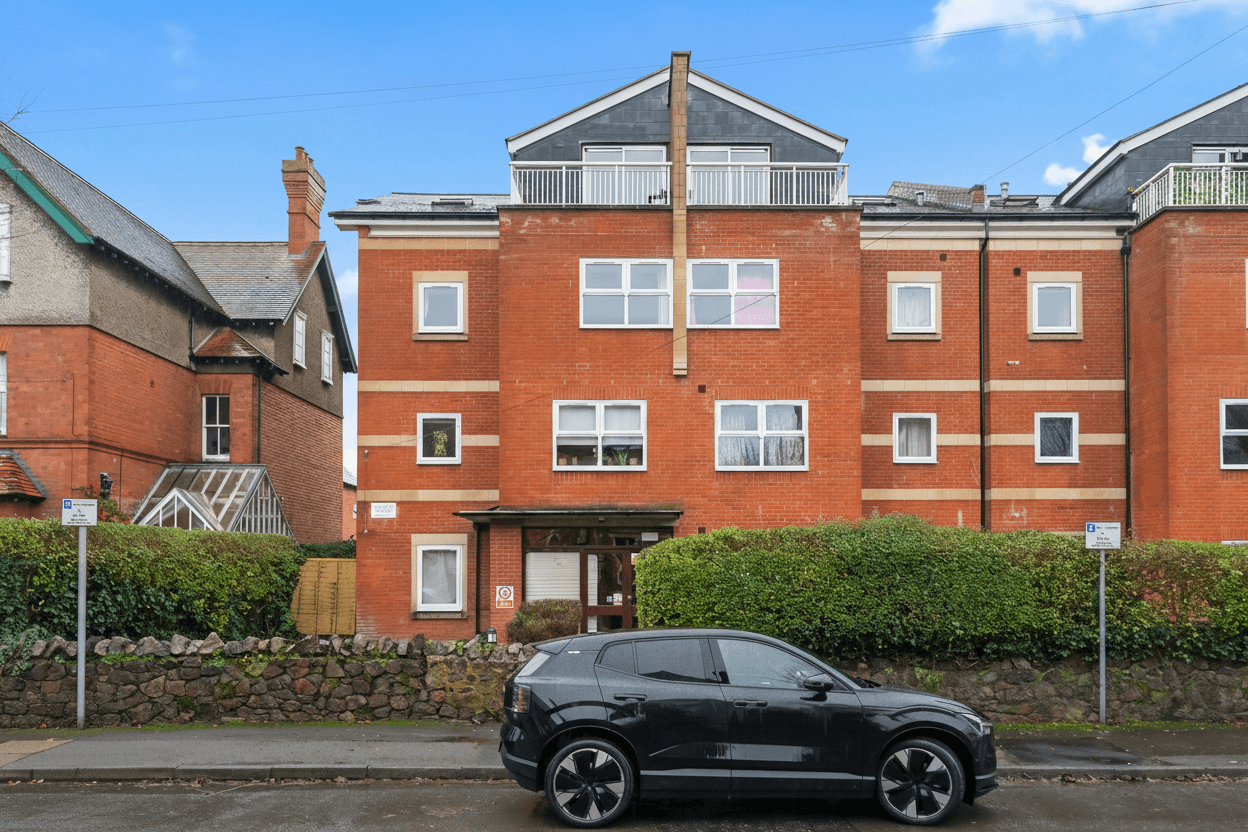Gresham Court, Shrubbery Avenue, Worcester, WR1 - photo 1 of 8