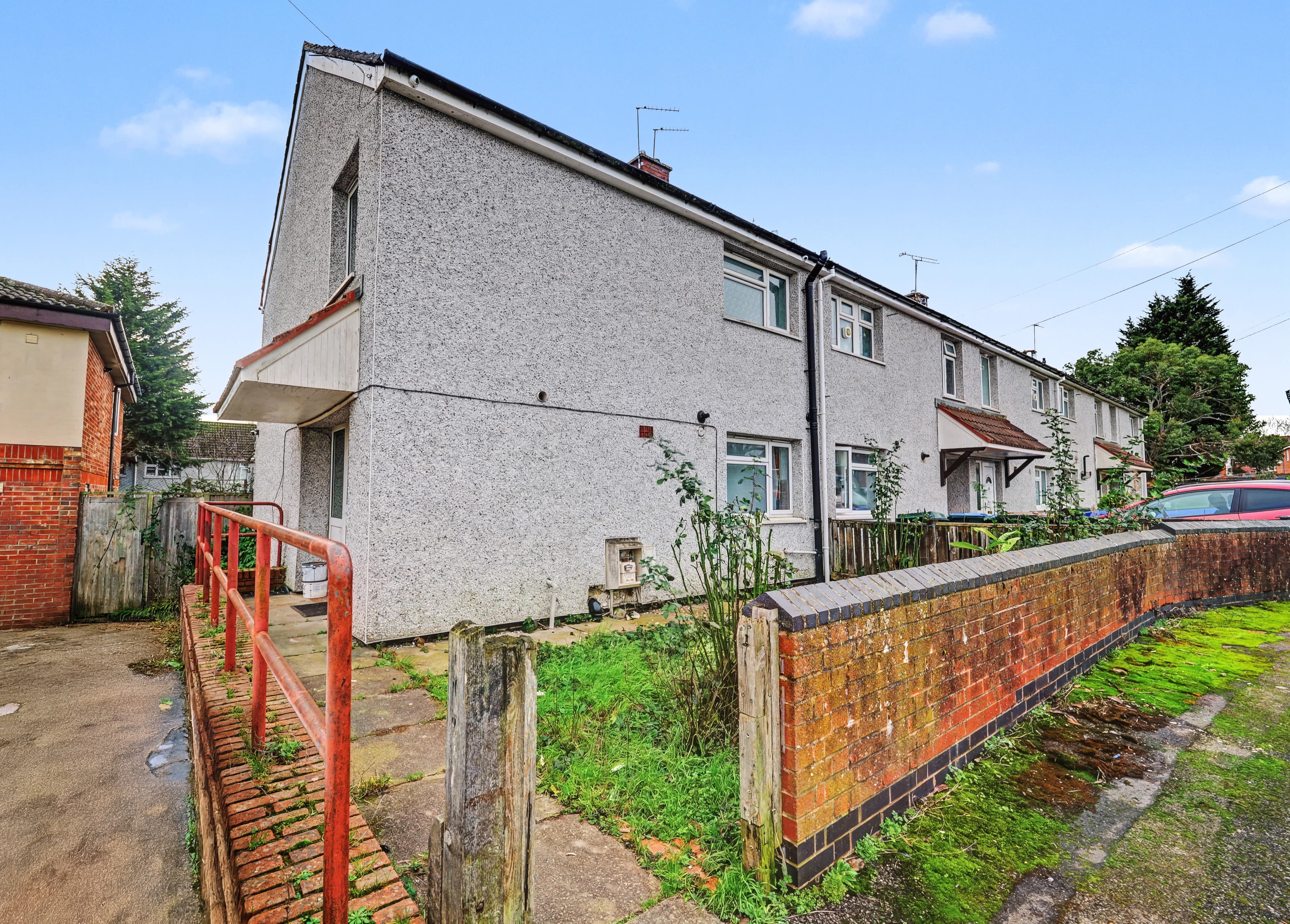 Roselands Avenue, Coventry, CV2 - photo 1 of 18