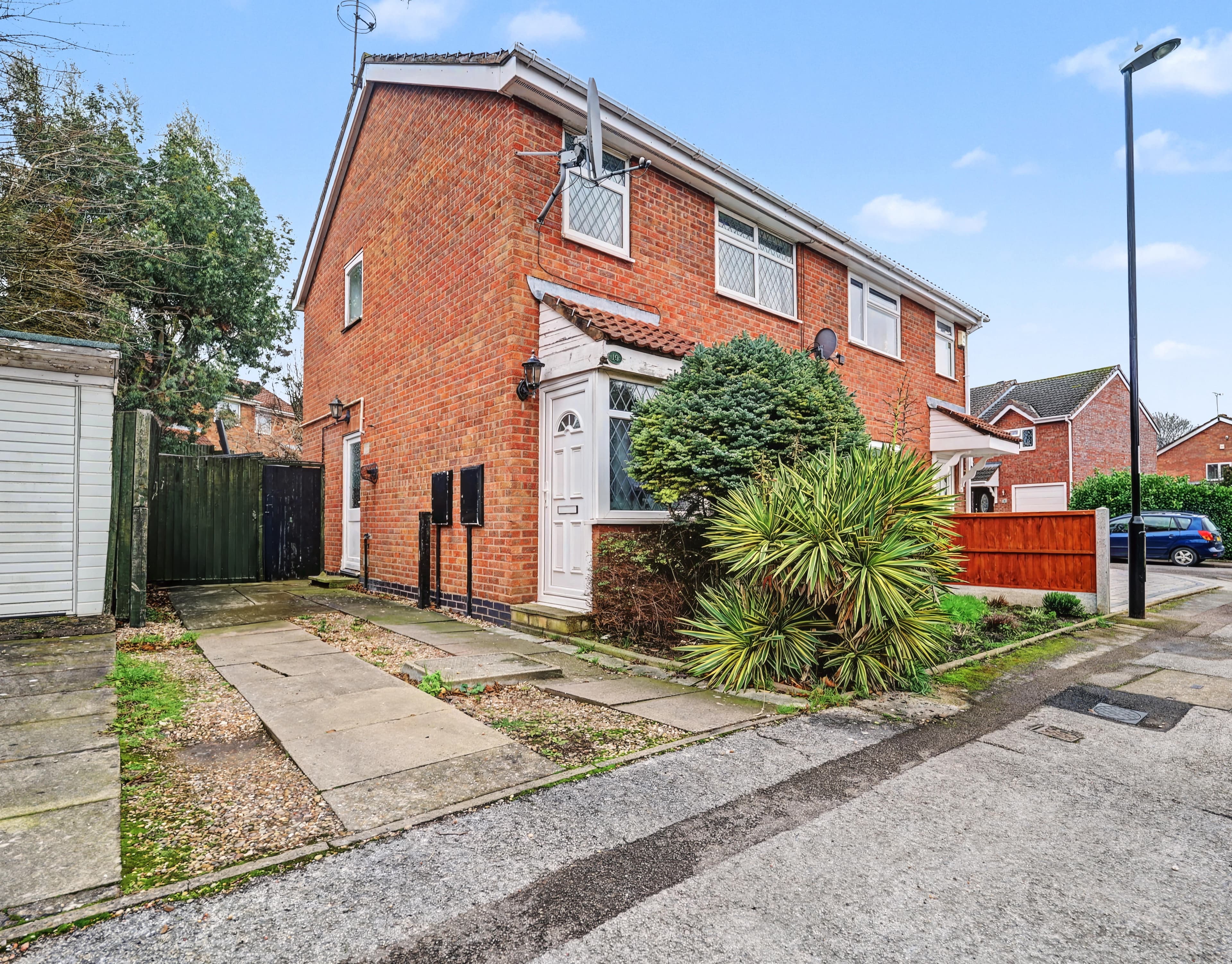 Thorney Road, Coventry, CV2 - photo 1 of 15