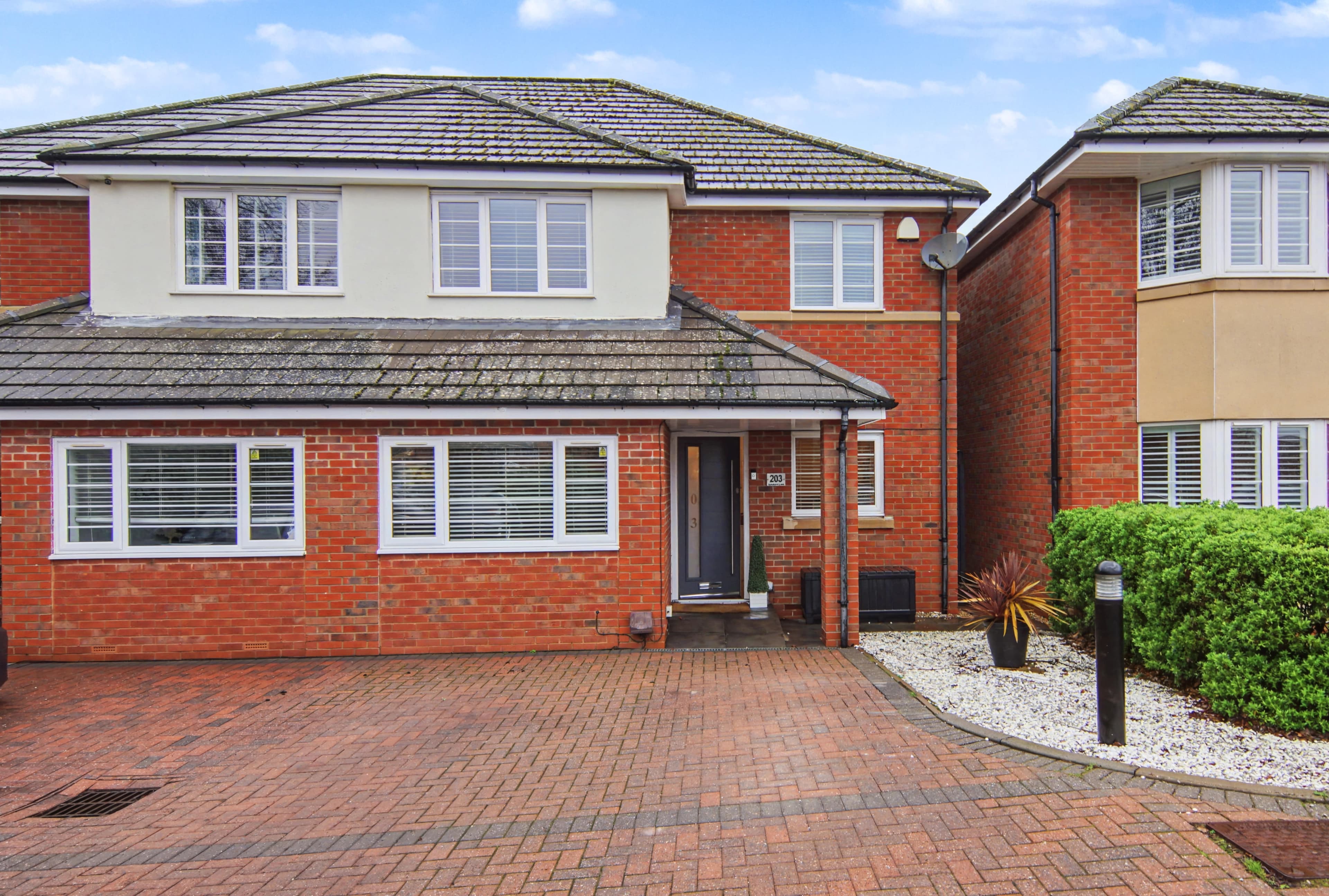 Hawthorn Lane, Coventry, CV4 - photo 1 of 22