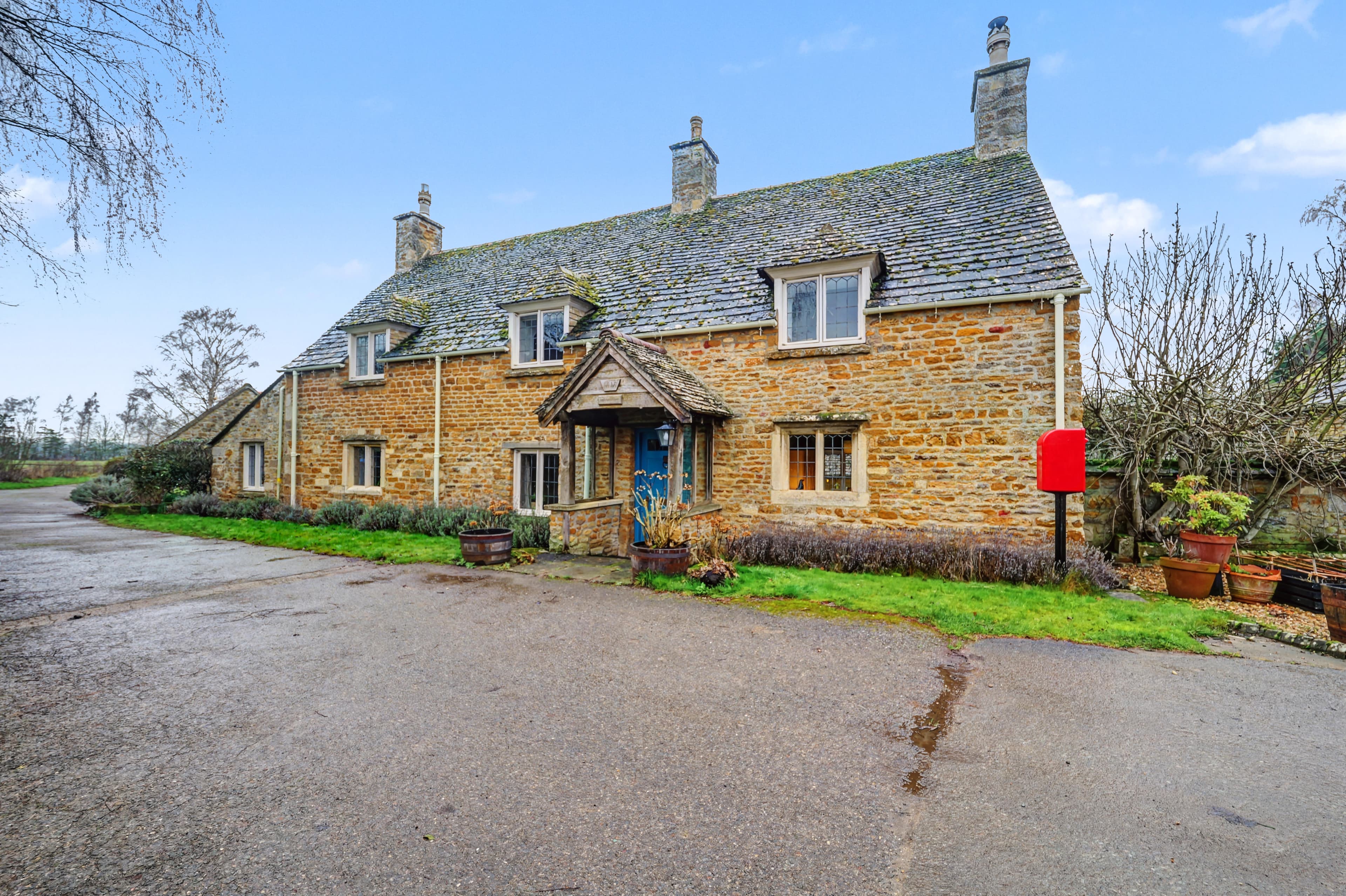 Hall Farmhouse, Drayton Road, Nevill Holt, Market Harborough, LE16 - photo 1 of 39