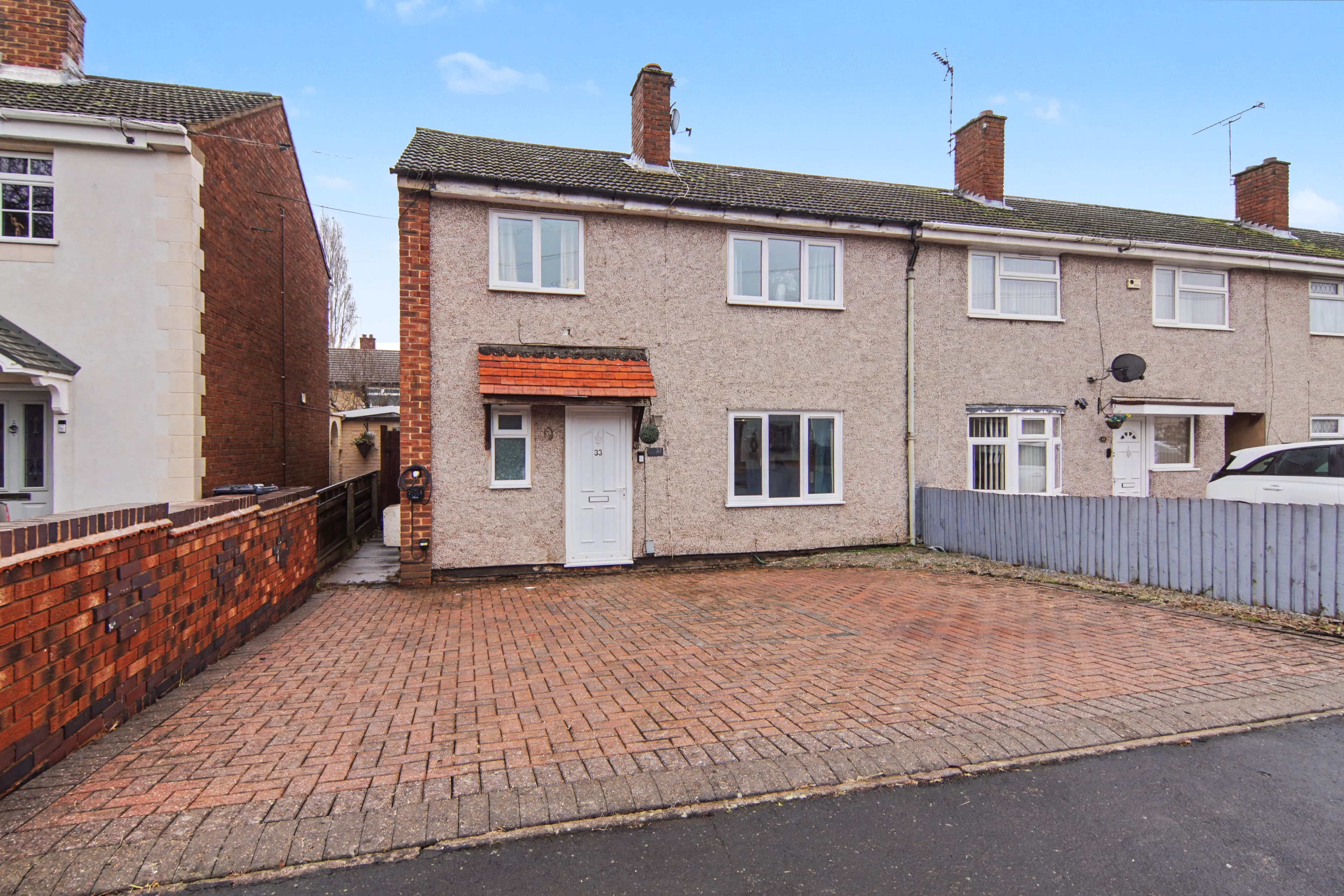 Newcomen Road, Bedworth, CV12 - photo 1 of 17