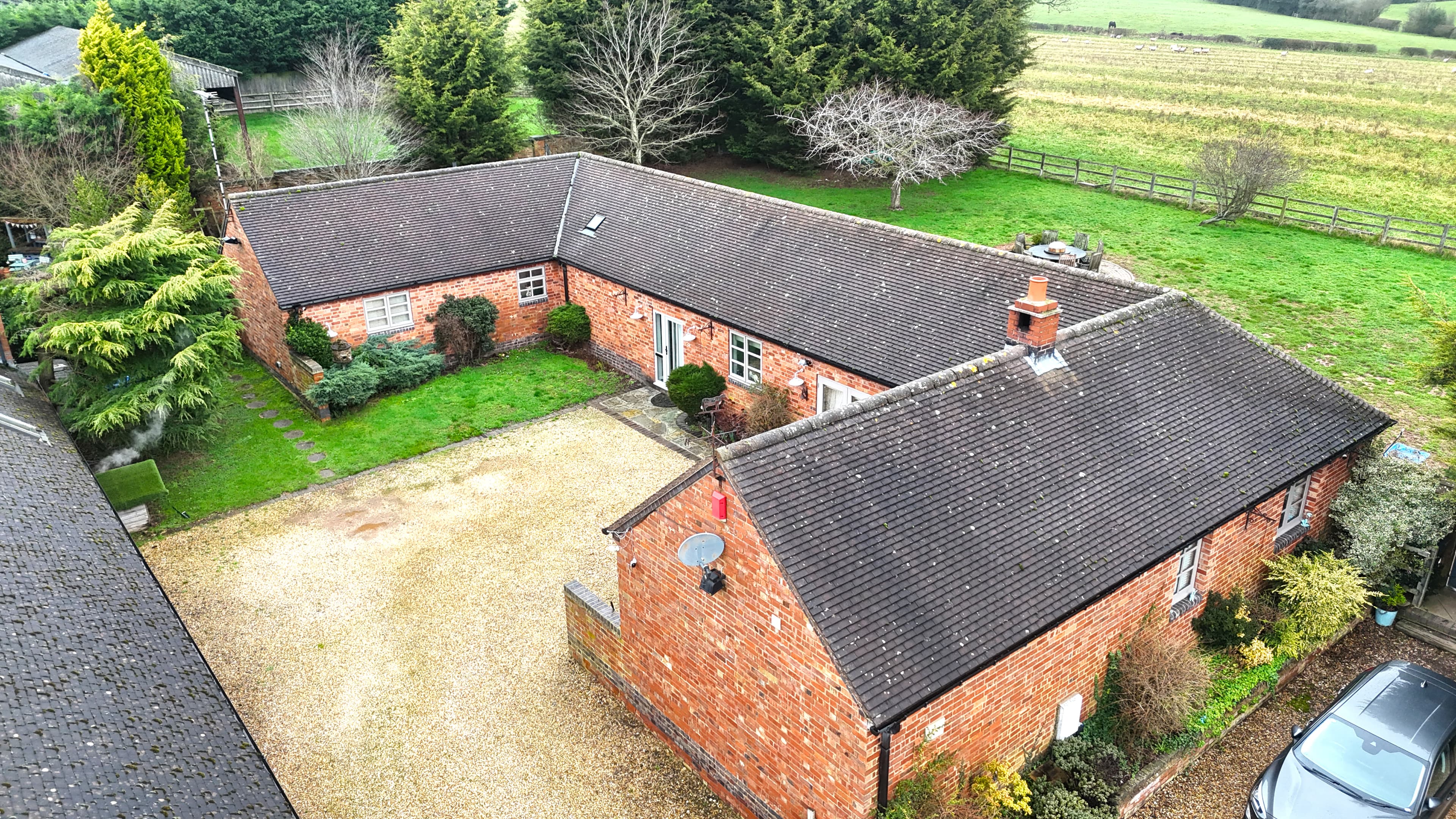 Wall Hill Road, Corley, Coventry, CV7 - photo 1 of 40