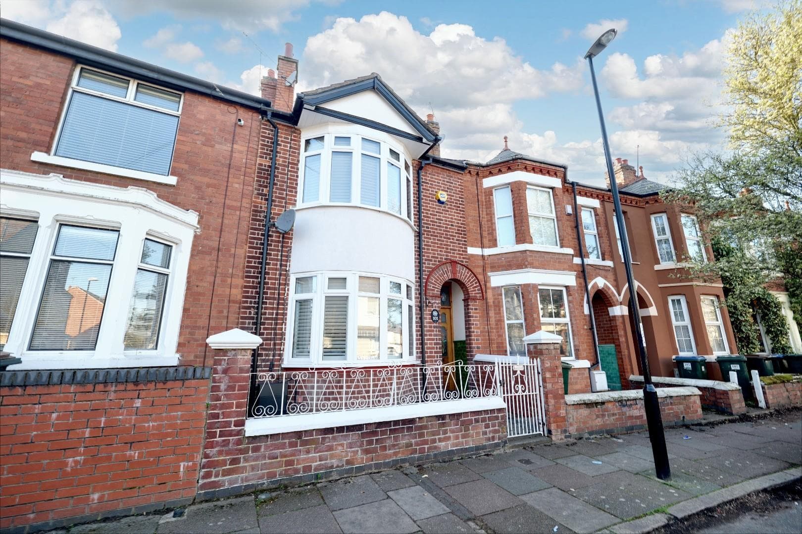 Harefield Road, Coventry, CV2 - photo 1 of 17