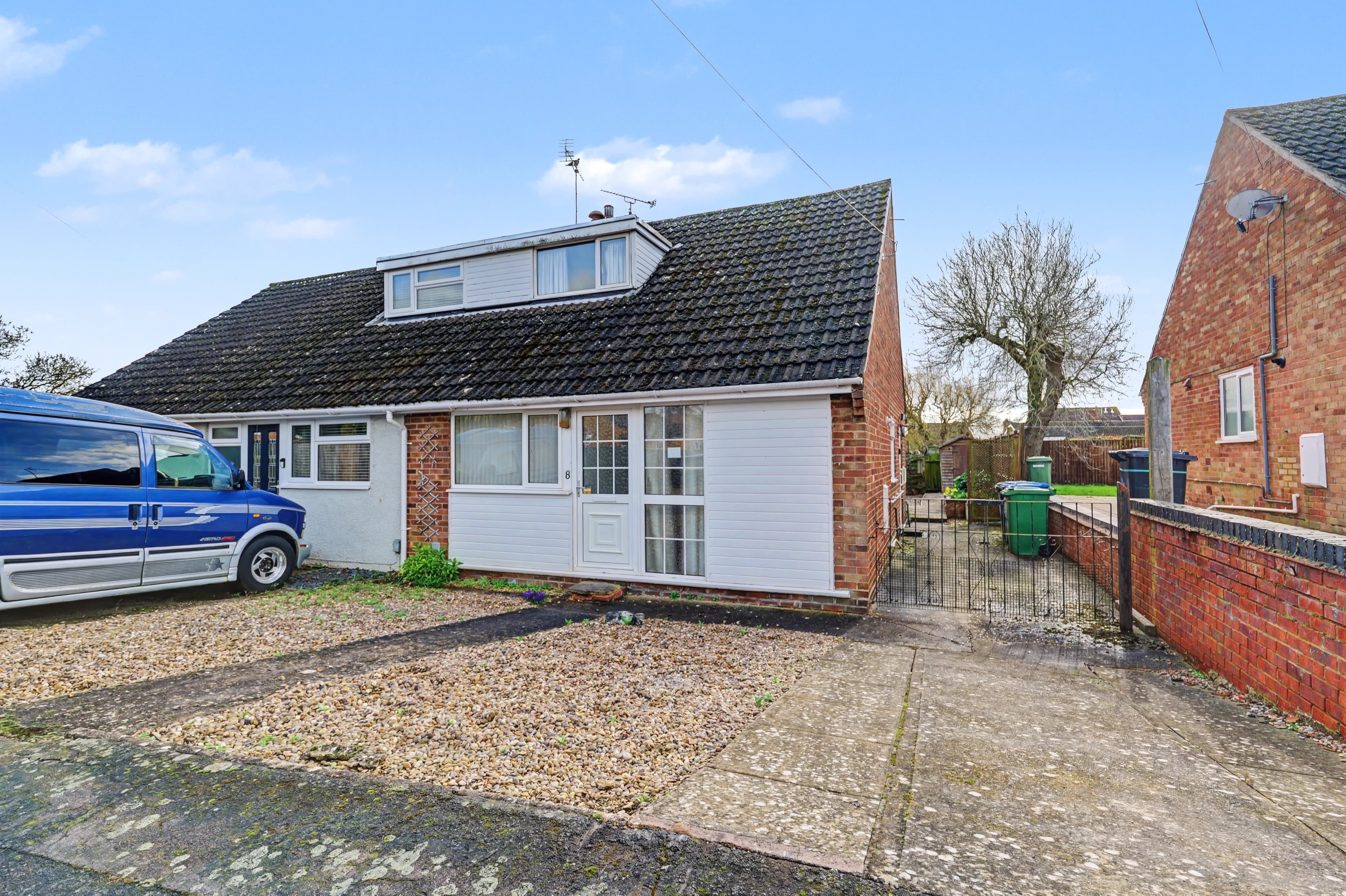 Logan Court, Market Harborough, LE16 - photo 1 of 20