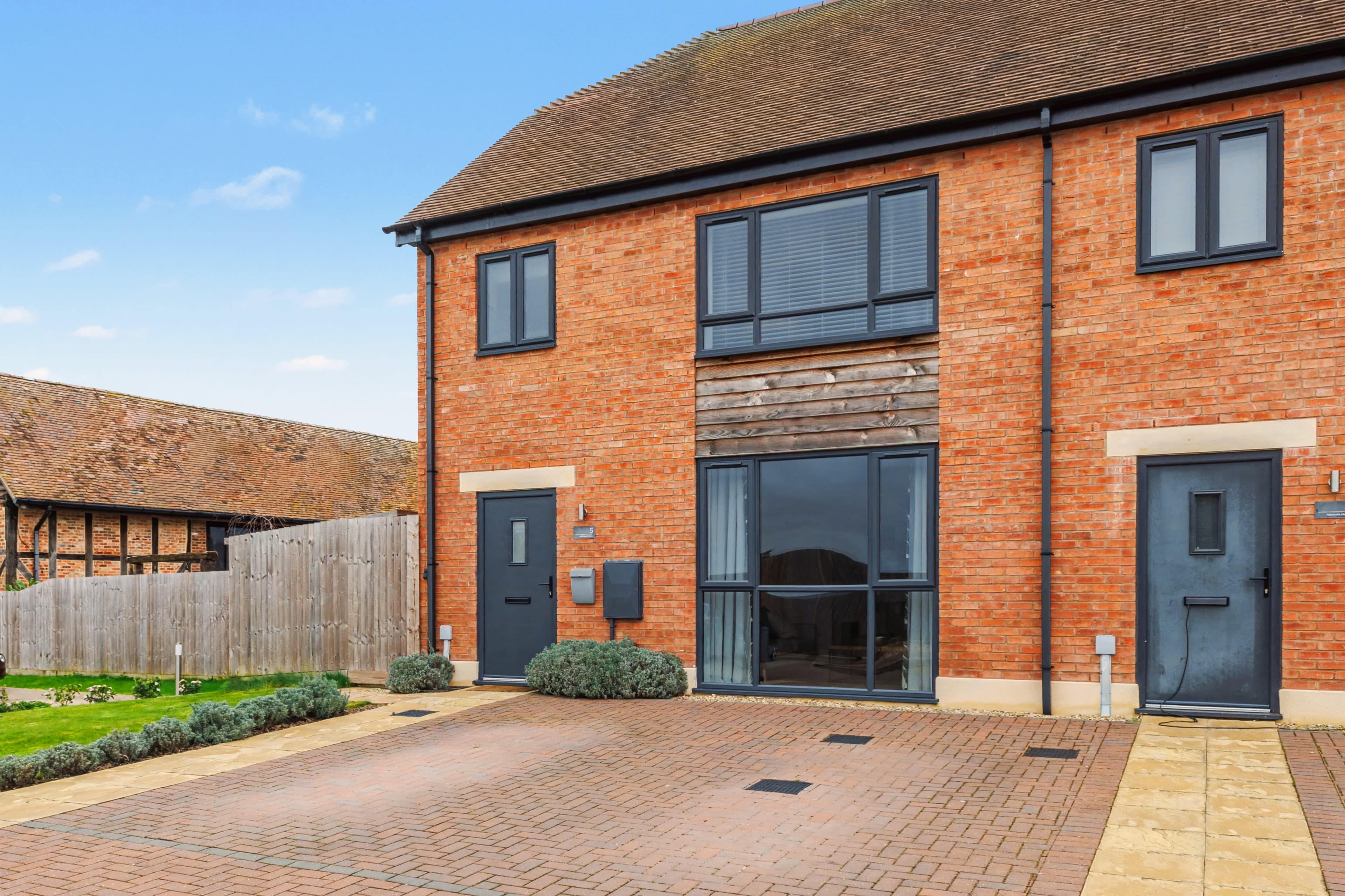 5 Malvern Mews, Bomford Place, Pershore, WR10 - photo 1 of 32
