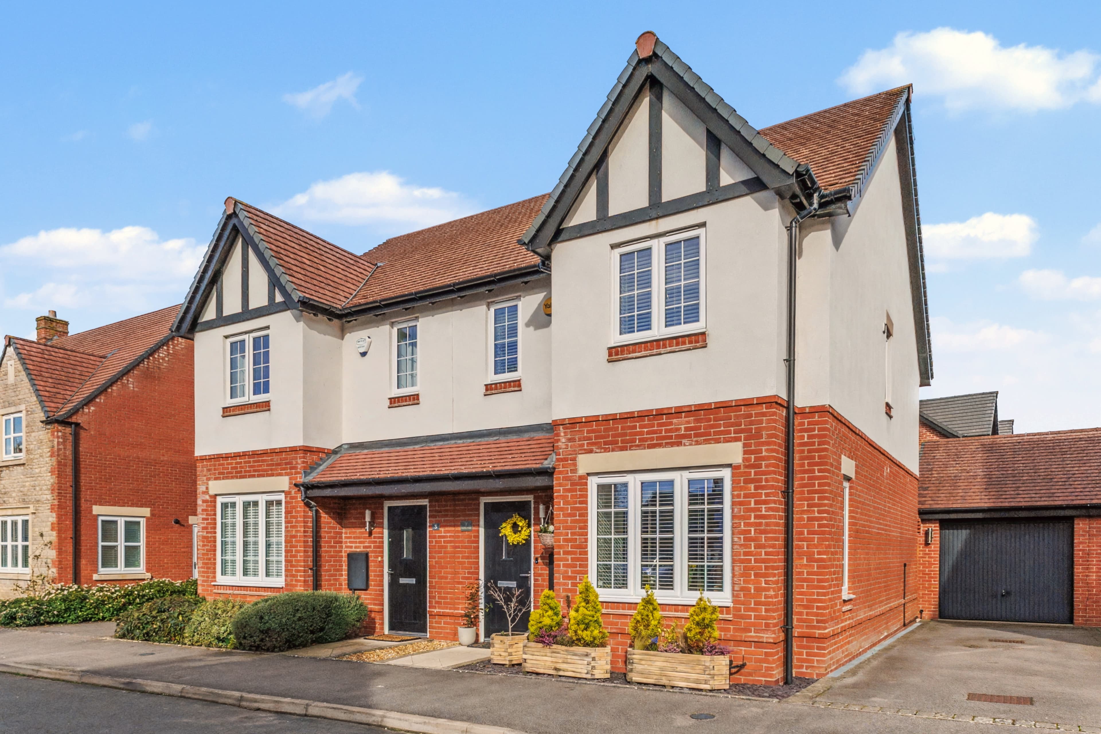 Hutton Road, Kineton, Warwick, CV35 - photo 1 of 25