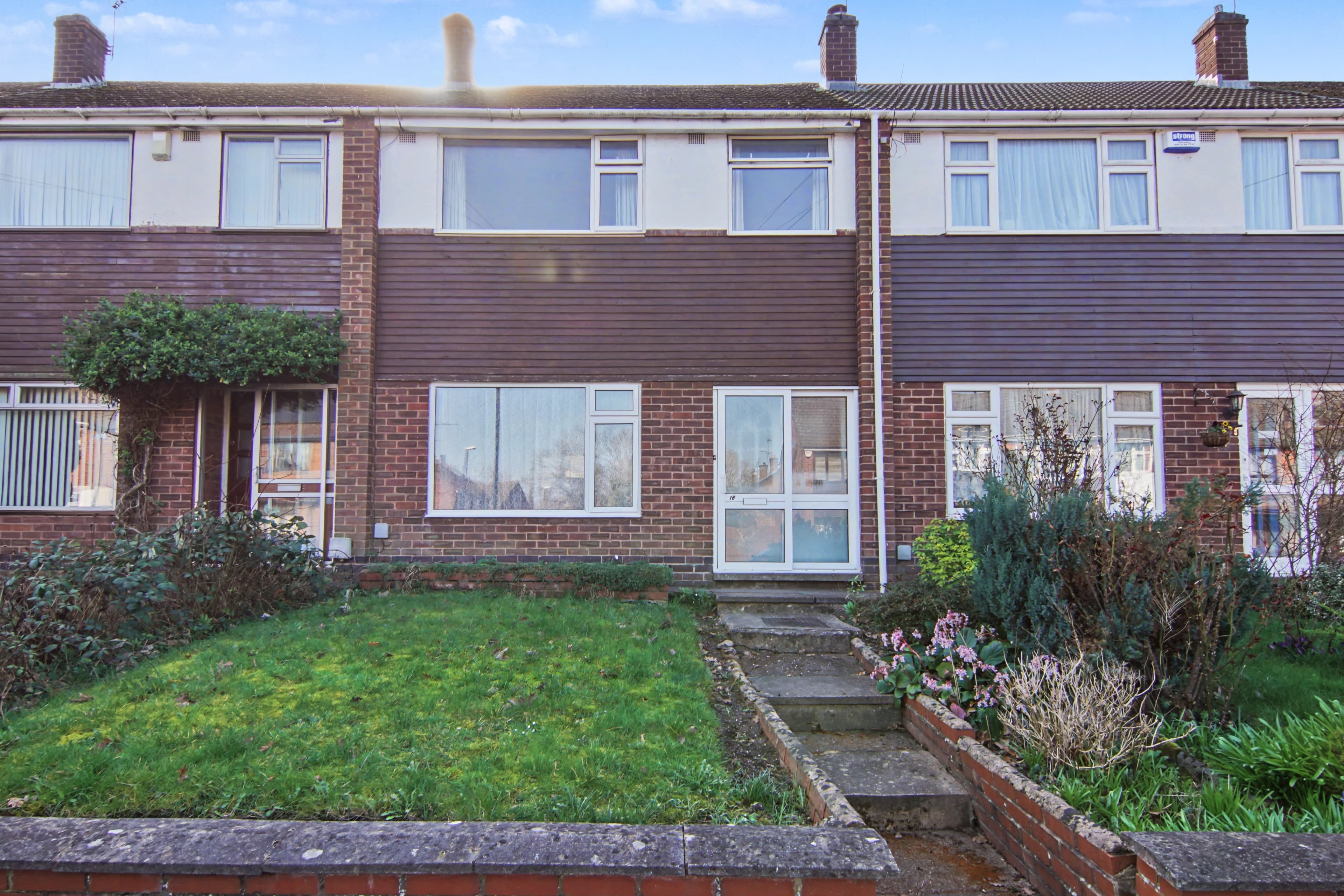 Shelfield Close, Coventry, CV5 - photo 1 of 20