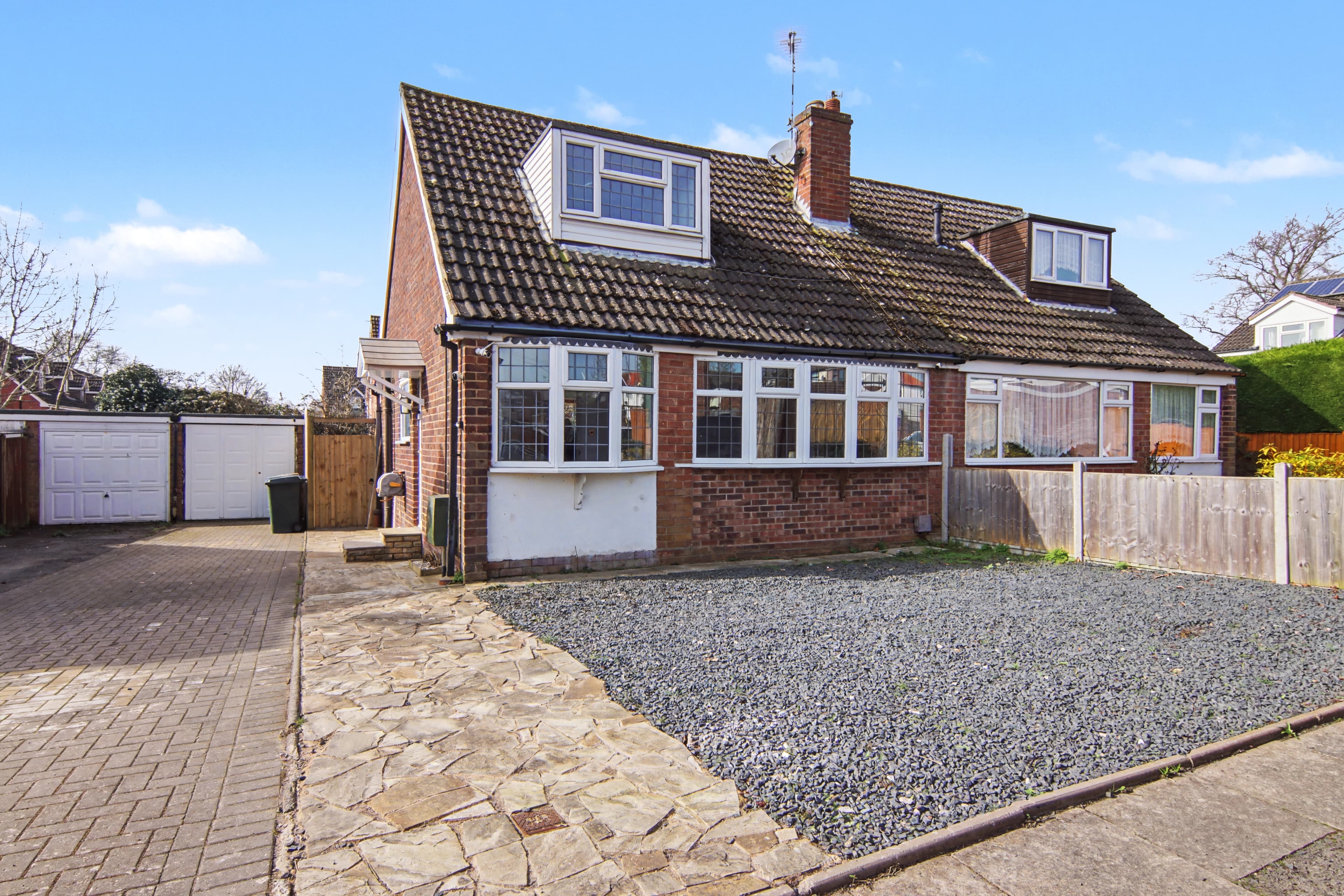 Malam Close, Coventry, CV4 - photo 1 of 19