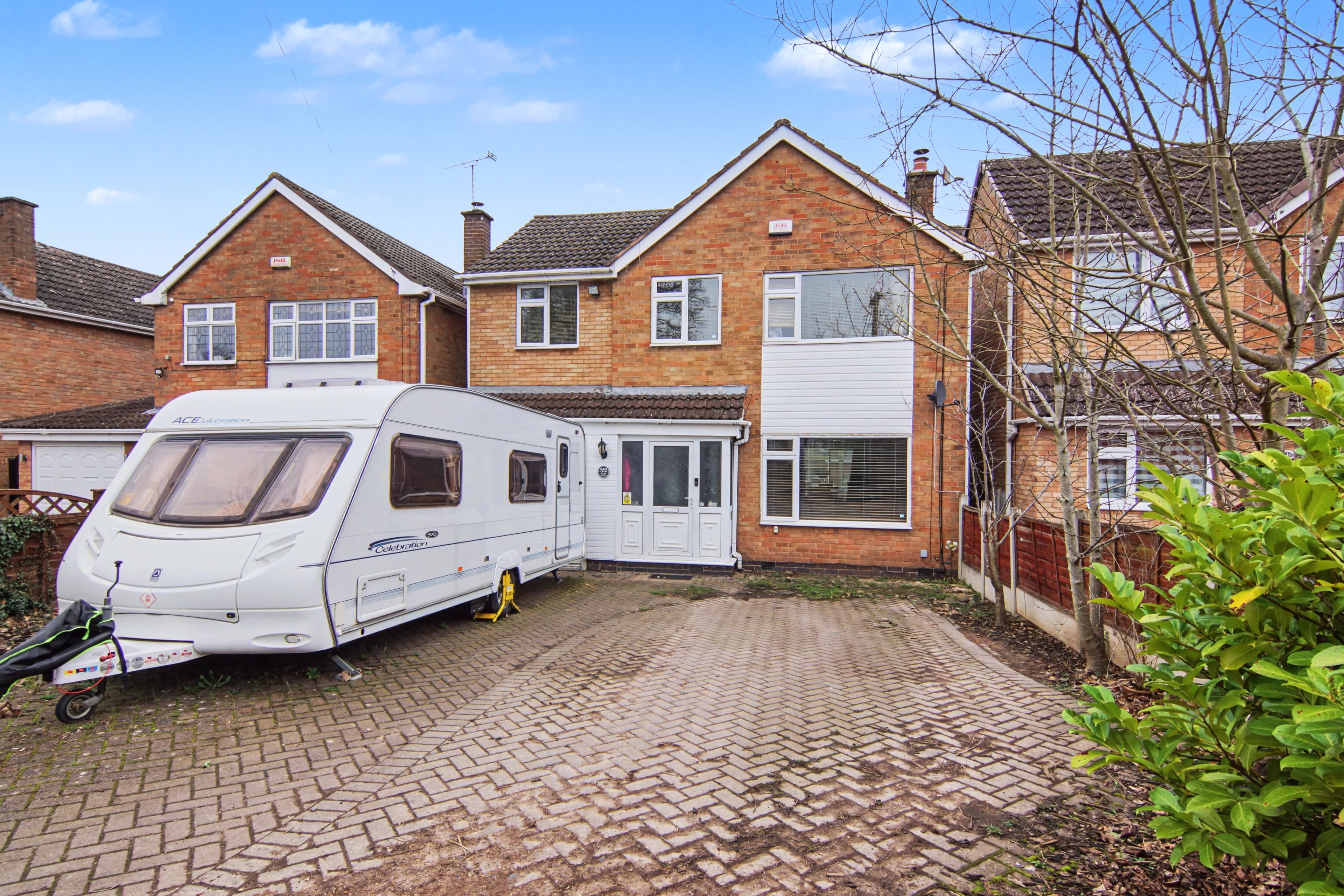 Broad Lane, Coventry, CV5 - photo 1 of 28