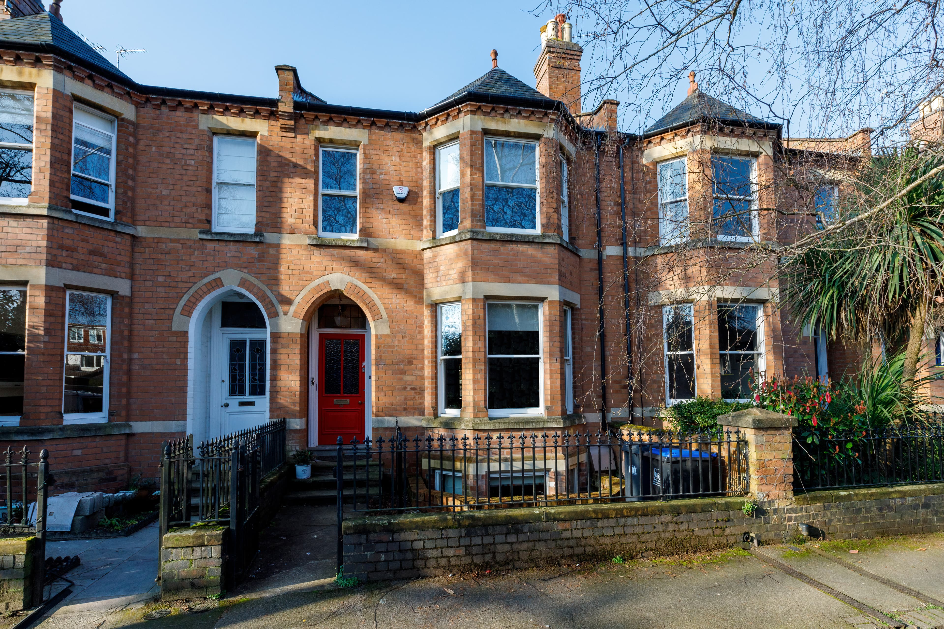 Gaveston Road, Leamington Spa, CV32 - photo 1 of 40