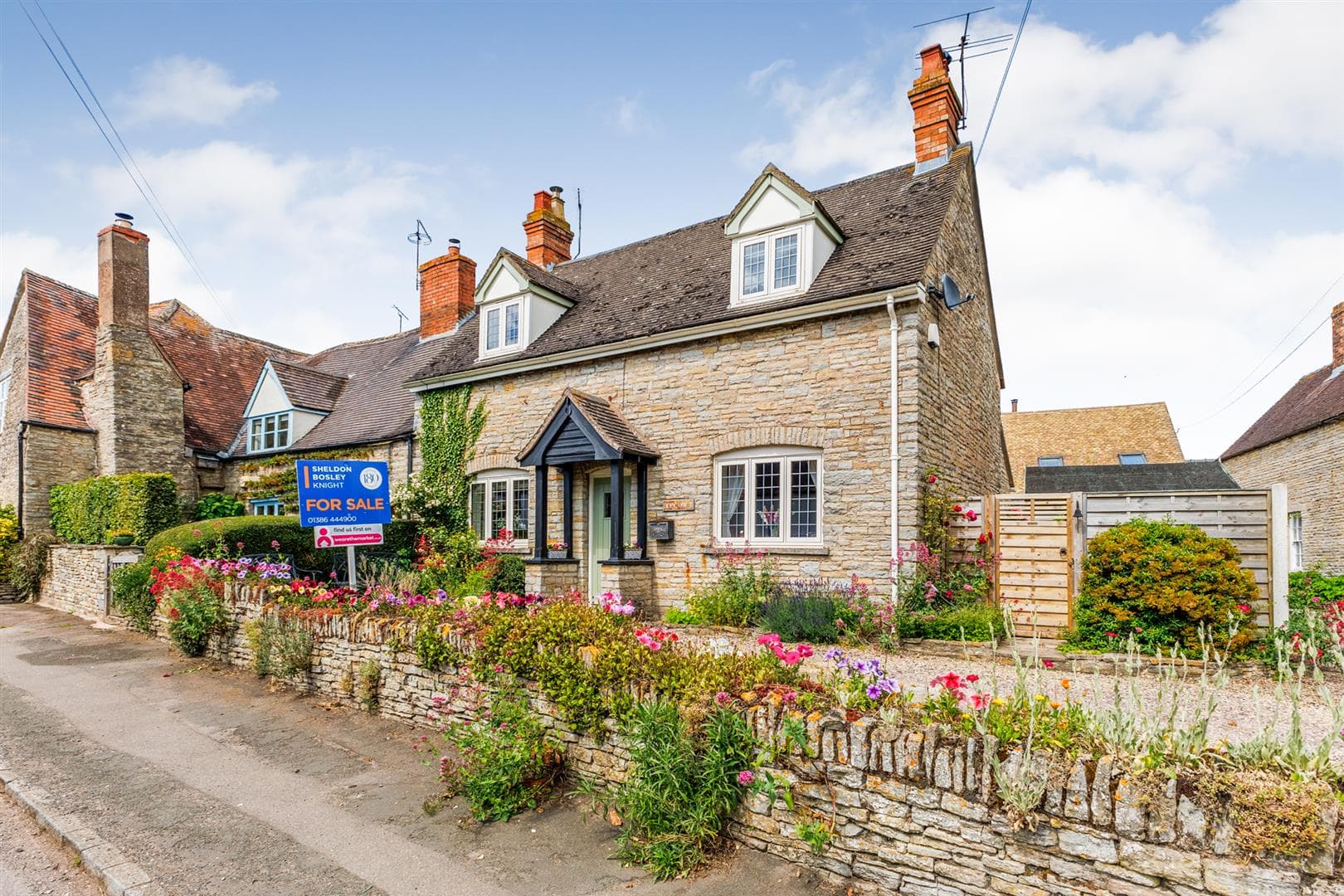 Hopcroft, Main Street, Cleeve Prior, Evesham, WR11 - photo 1 of 20