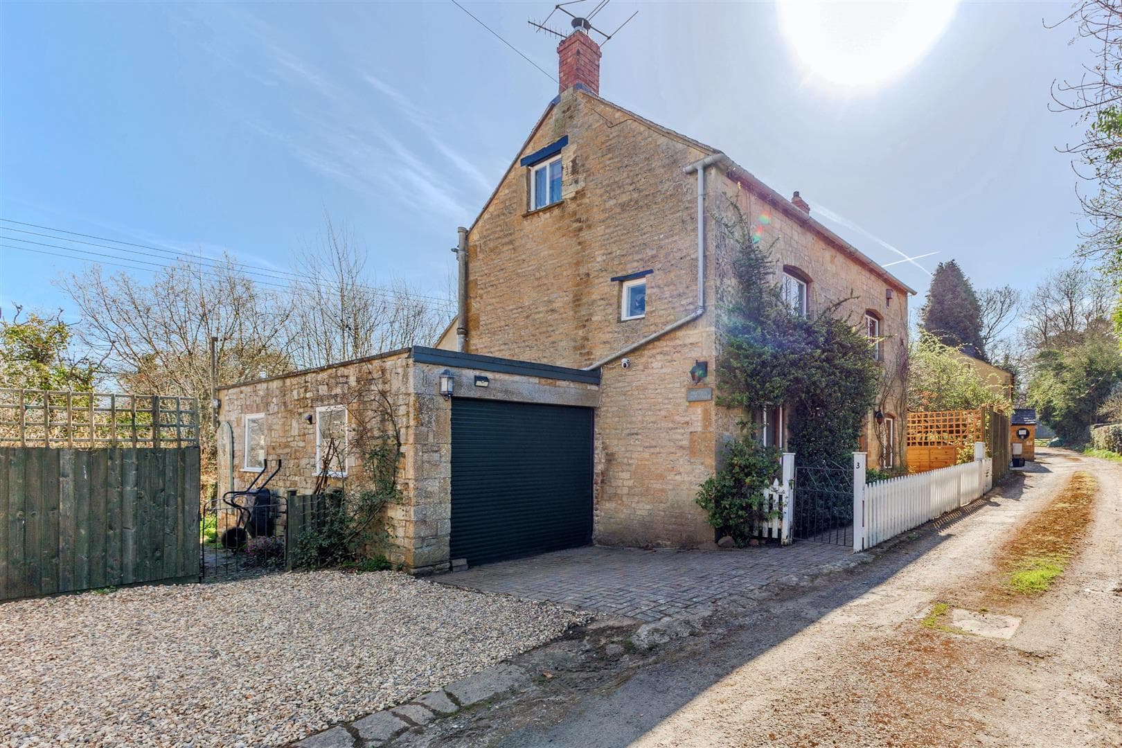 Myrtle Cottage, 3 Post Office Lane, Draycott, Moreton-In-Marsh, GL56 - photo 1 of 34