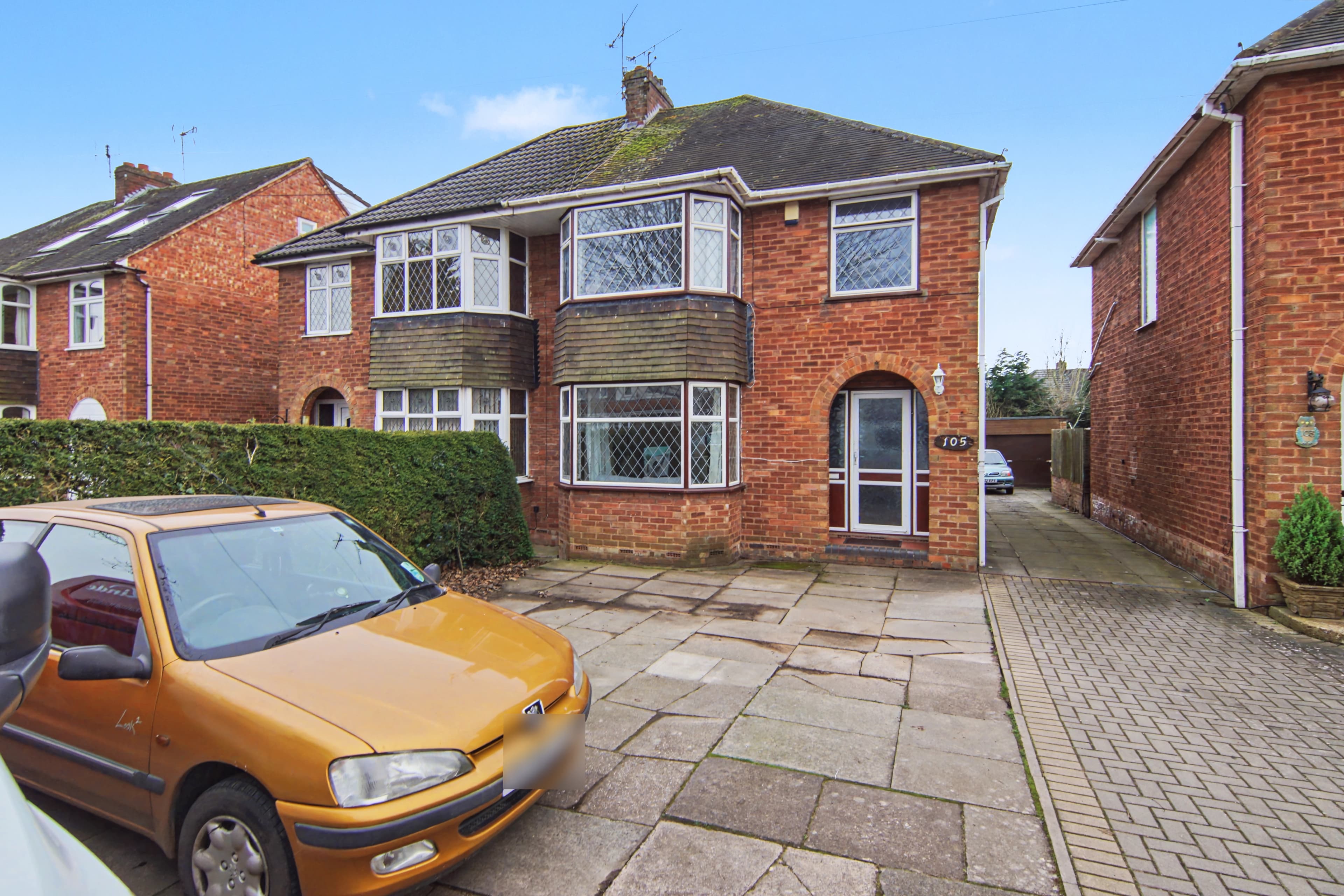 Upper Eastern Green Lane, Coventry, CV5 - photo 1 of 19