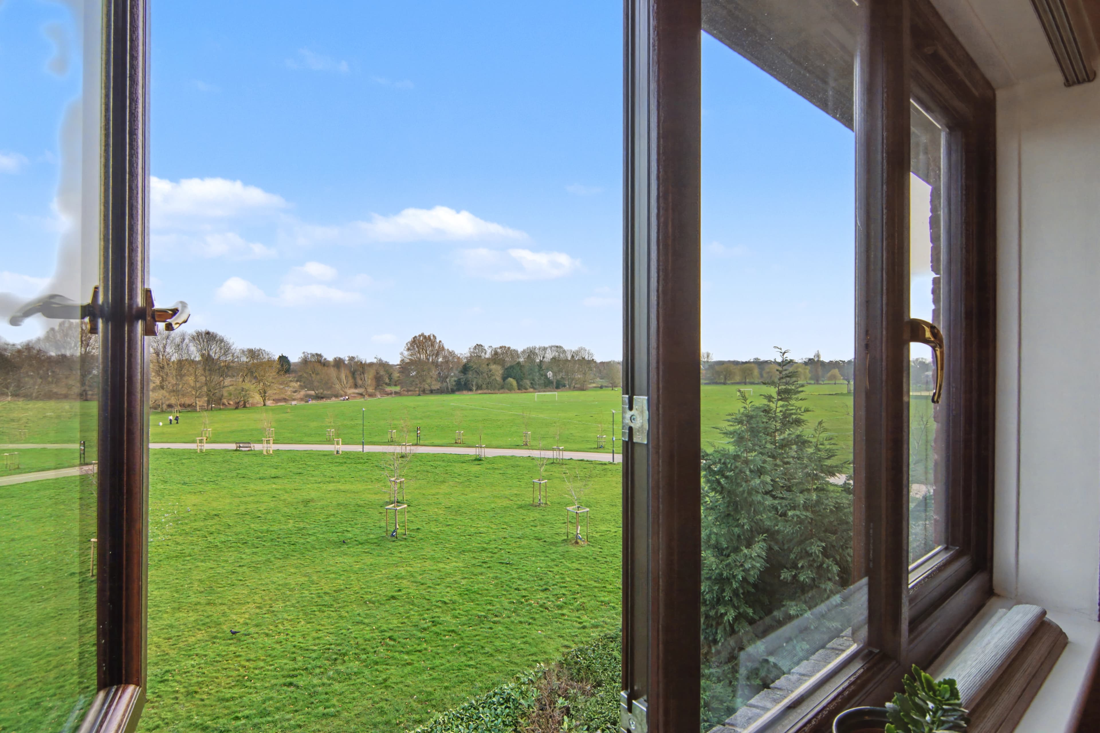William Tarver Close, Warwick, CV34 - photo 1 of 12