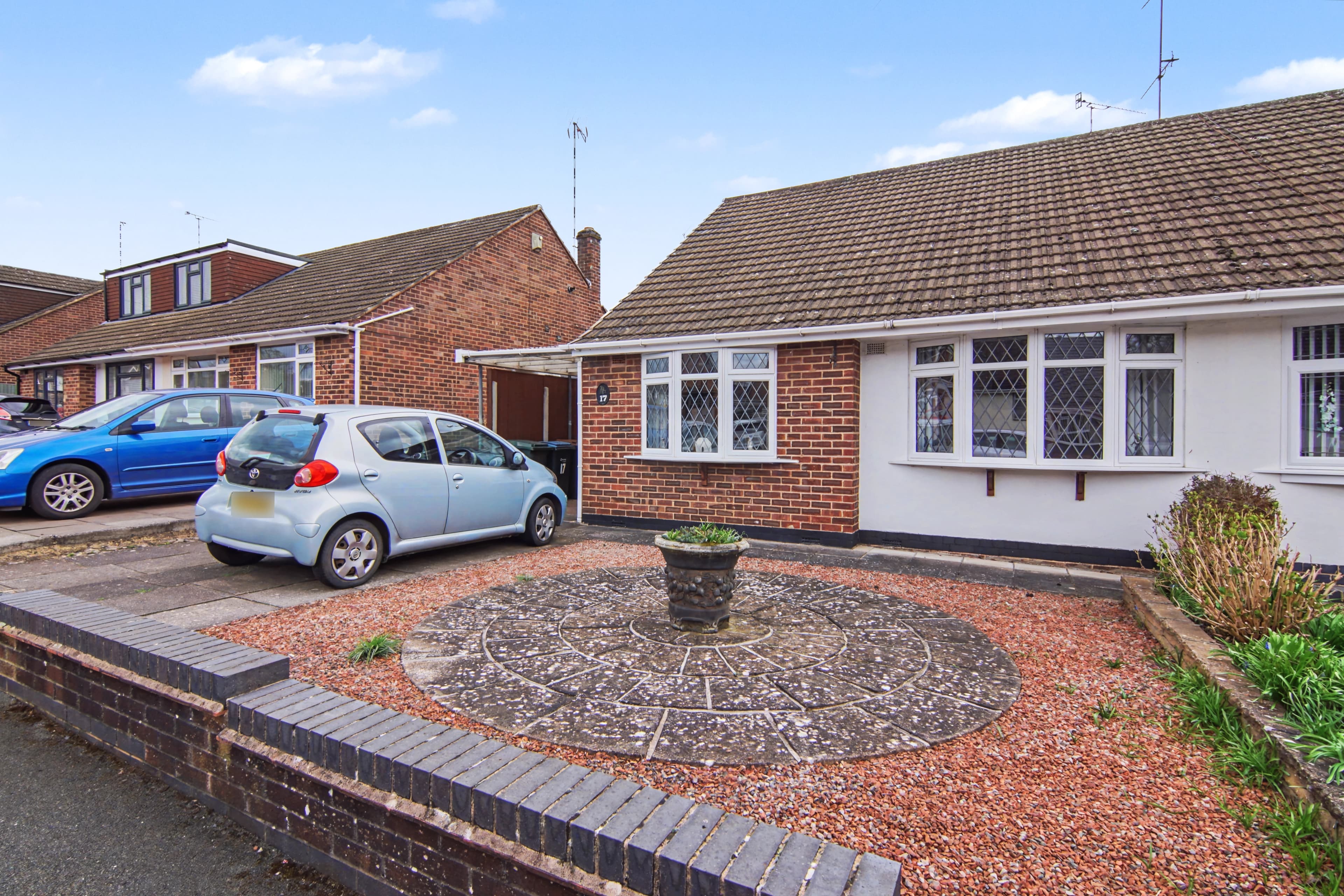 Cantlow Close, Coventry, CV5 - photo 1 of 19