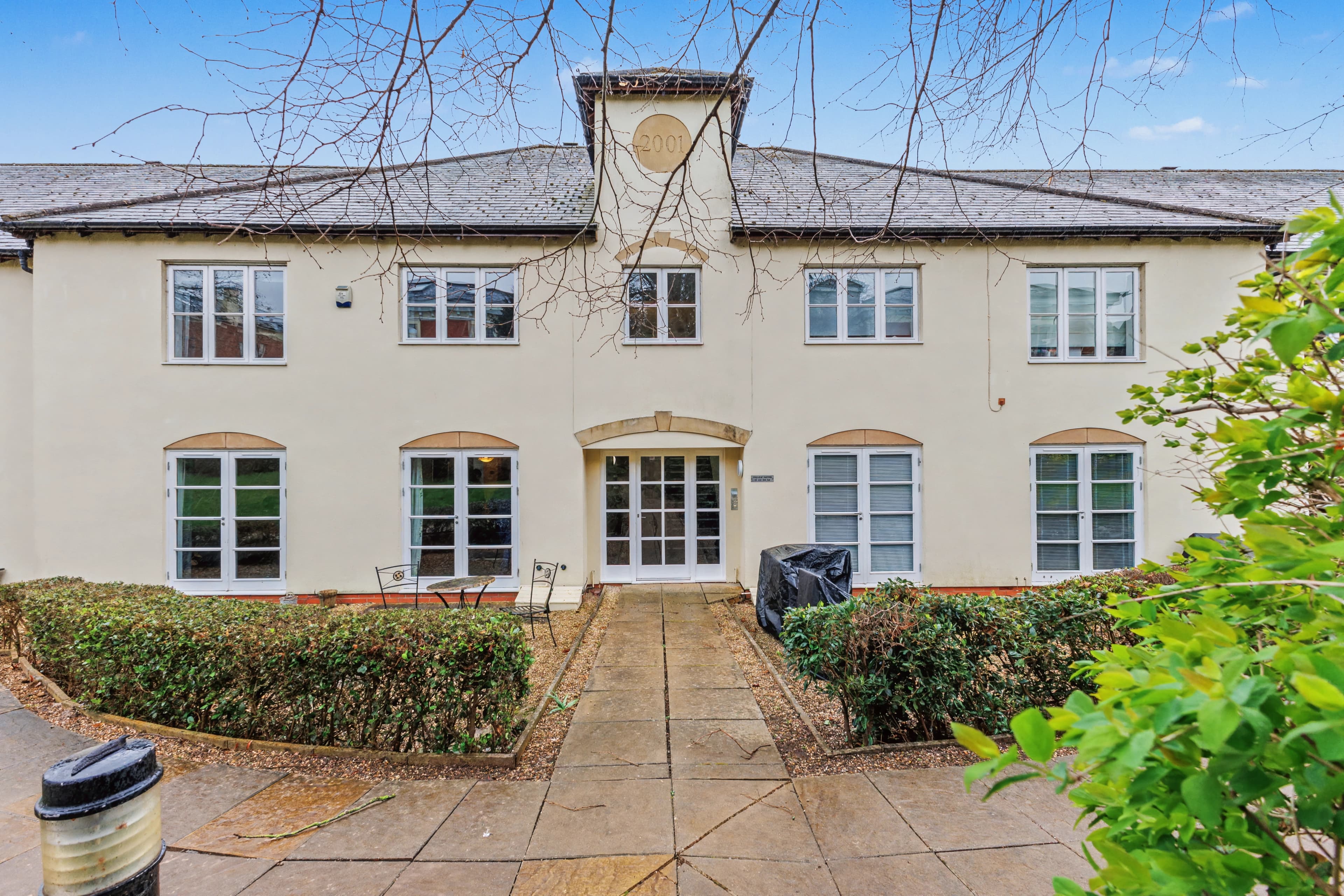 62 Willow House, Lucas Court, Leamington Spa, CV32 - photo 1 of 20