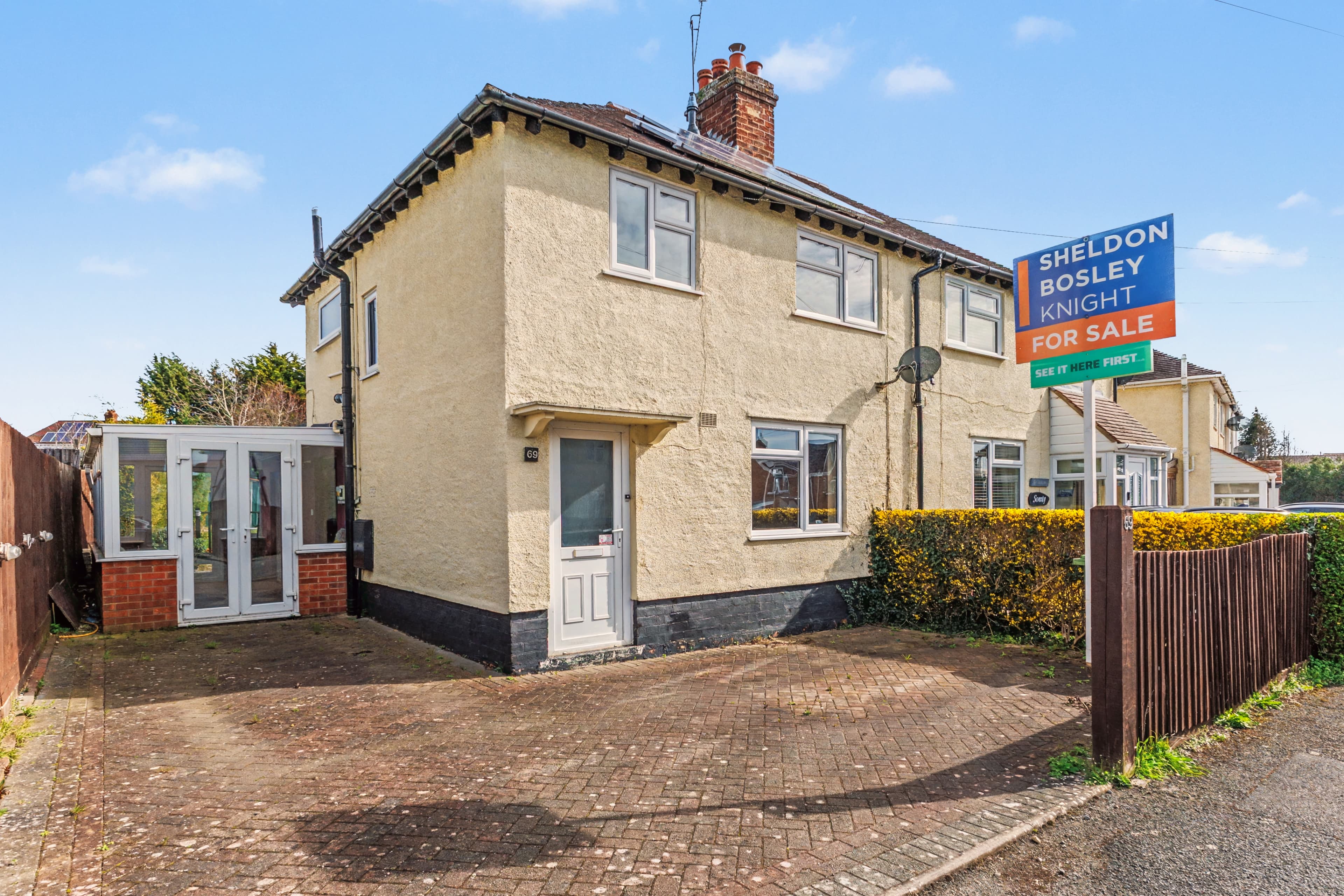 Synehurst Crescent, Badsey, Evesham, WR11 - photo 1 of 16