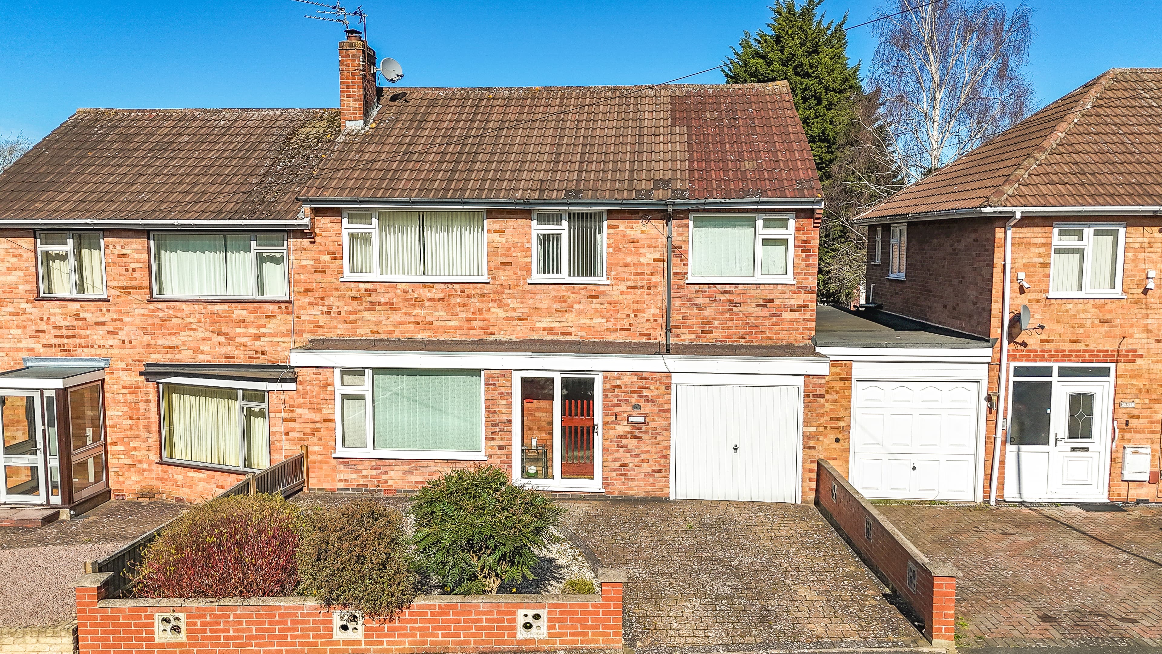 Kendrick Drive, Oadby, Leicester, LE2 - photo 1 of 24