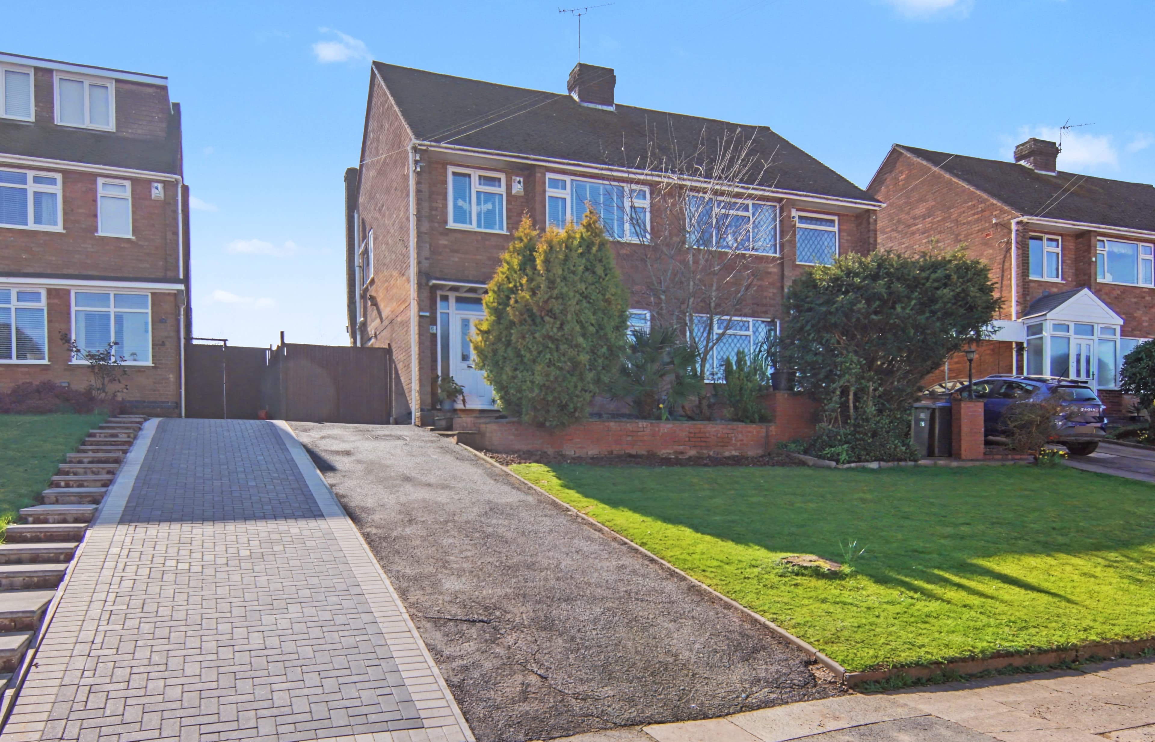 Claverdon Road, Coventry, CV5 - photo 1 of 24