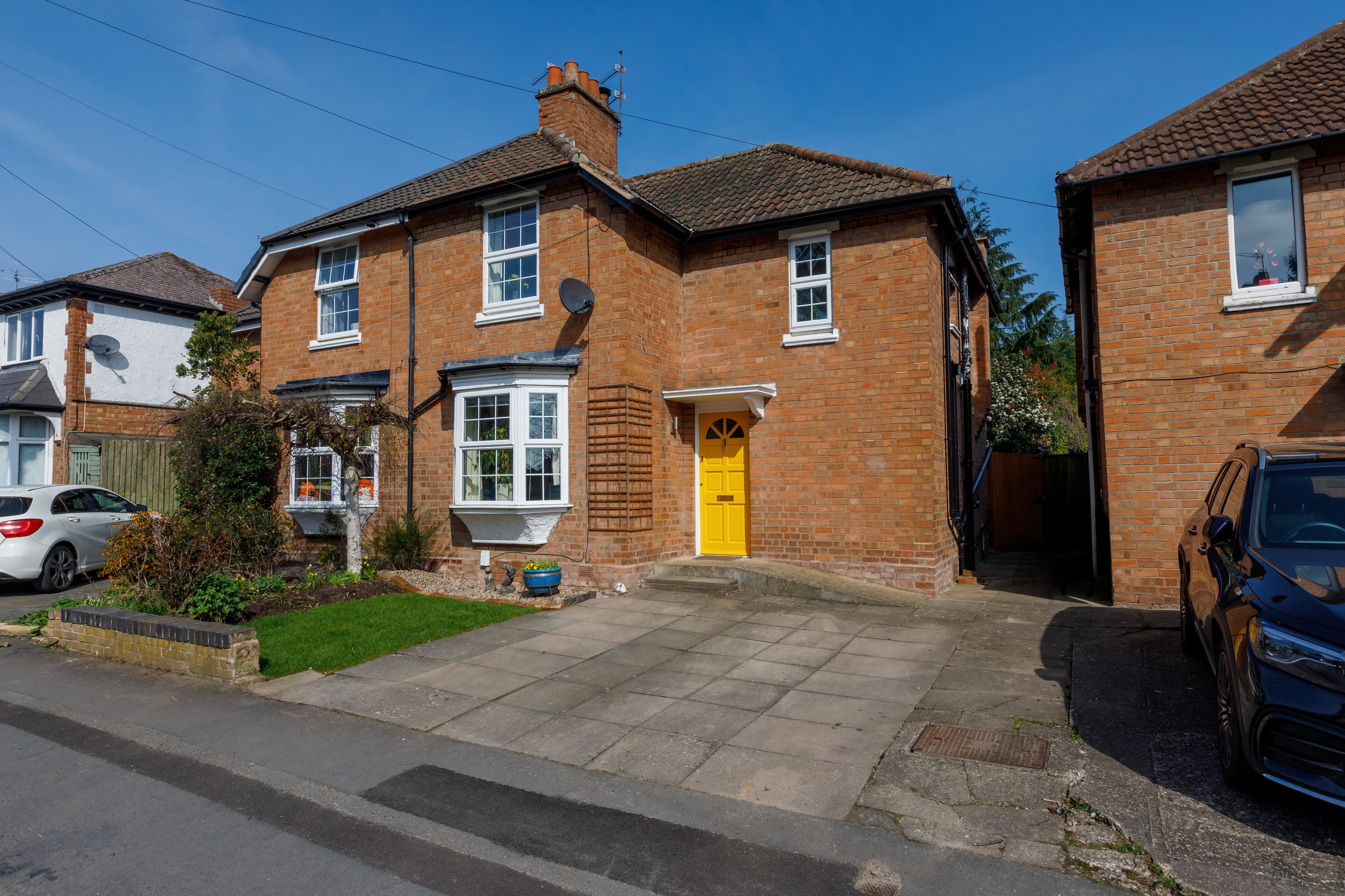 All Saints Road, Warwick, CV34 - photo 1 of 20