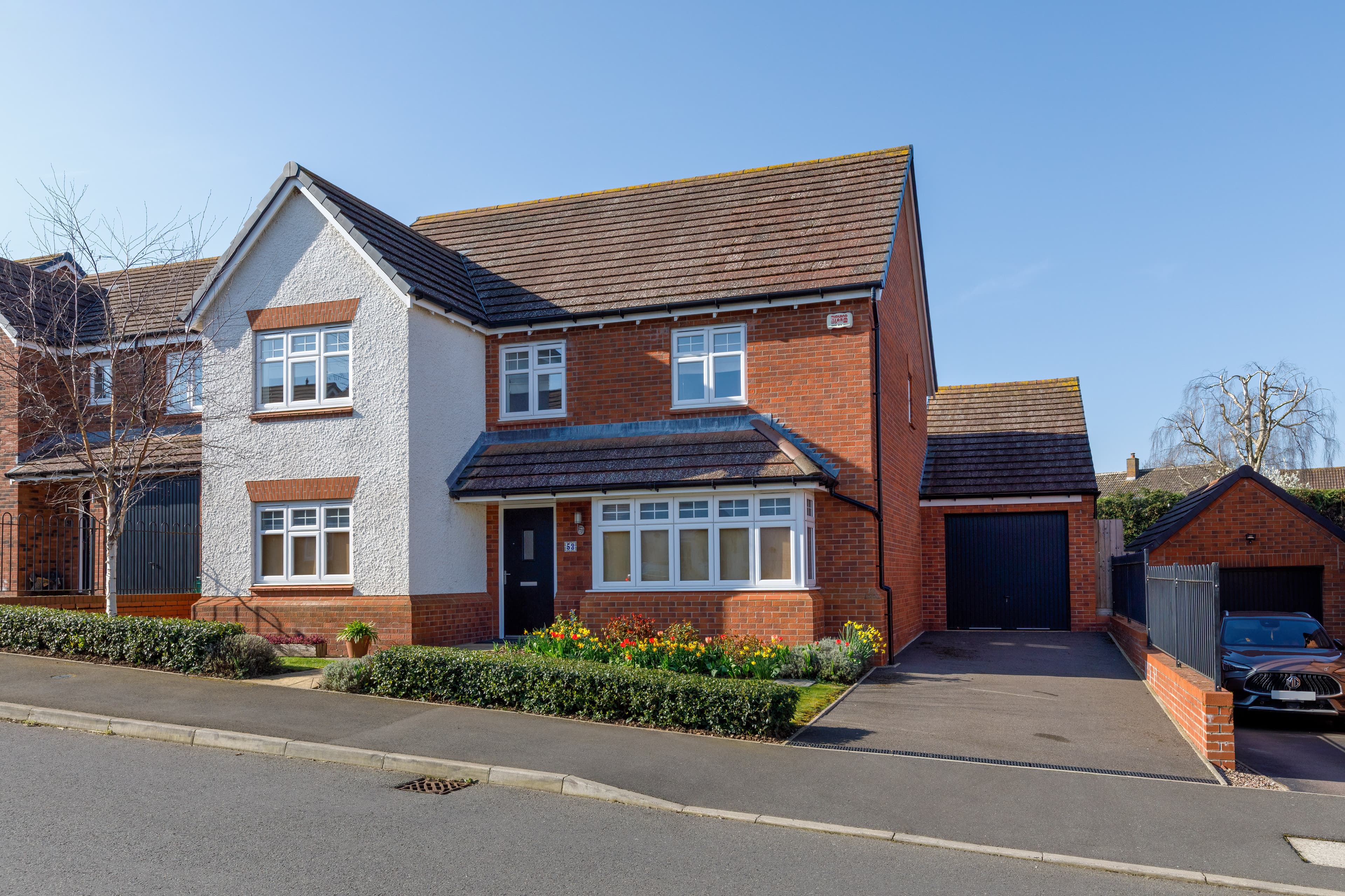 Bloxham Way, Radford Semele, Leamington Spa, CV31 - photo 1 of 38