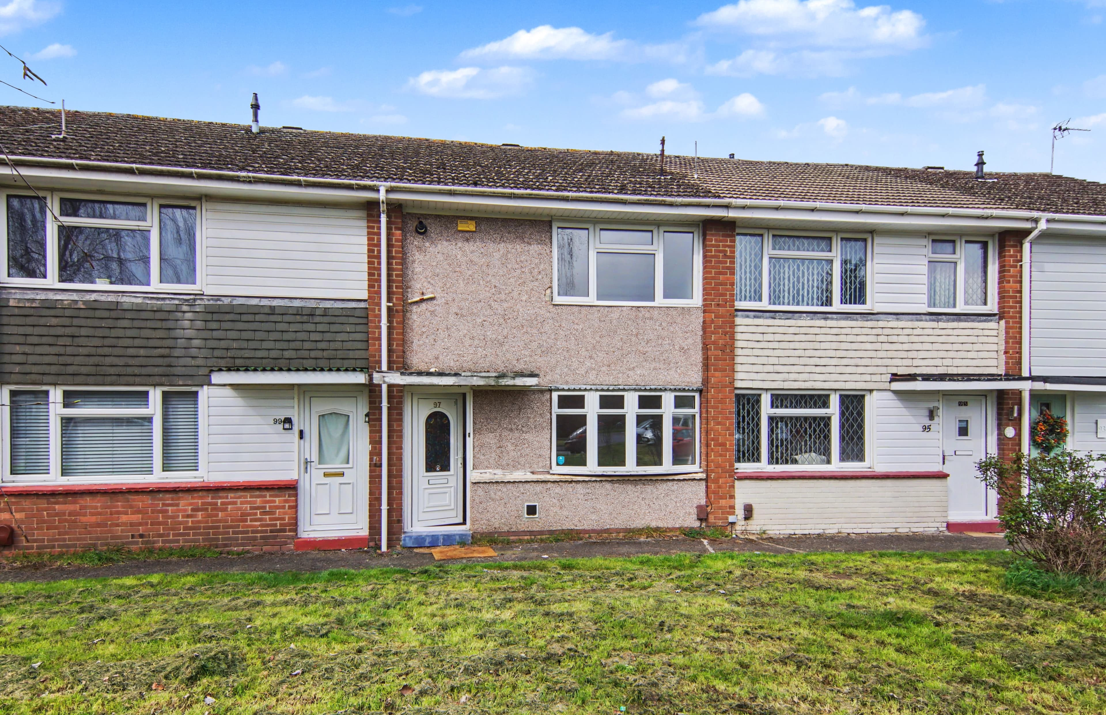 Acacia Crescent, Bedworth, CV12 - photo 1 of 18