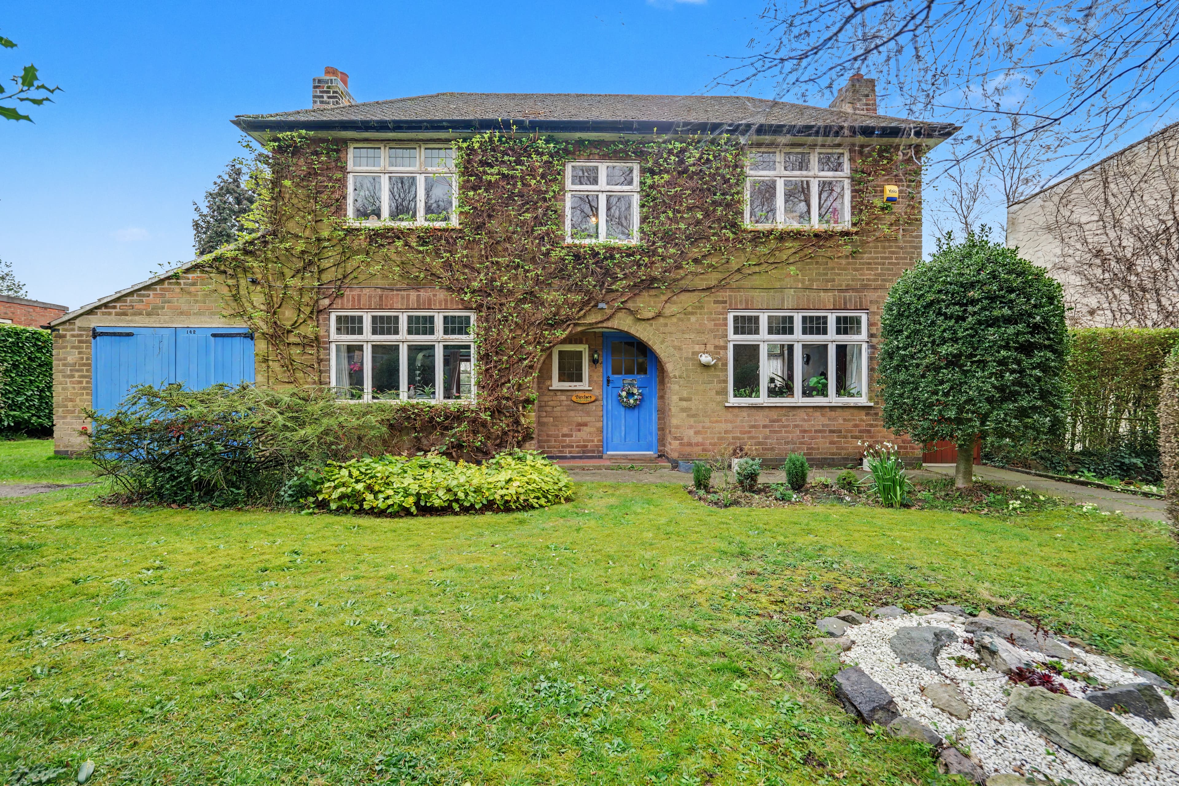 Leicester Road, Whitwick, Coalville, LE67 - photo 1 of 25