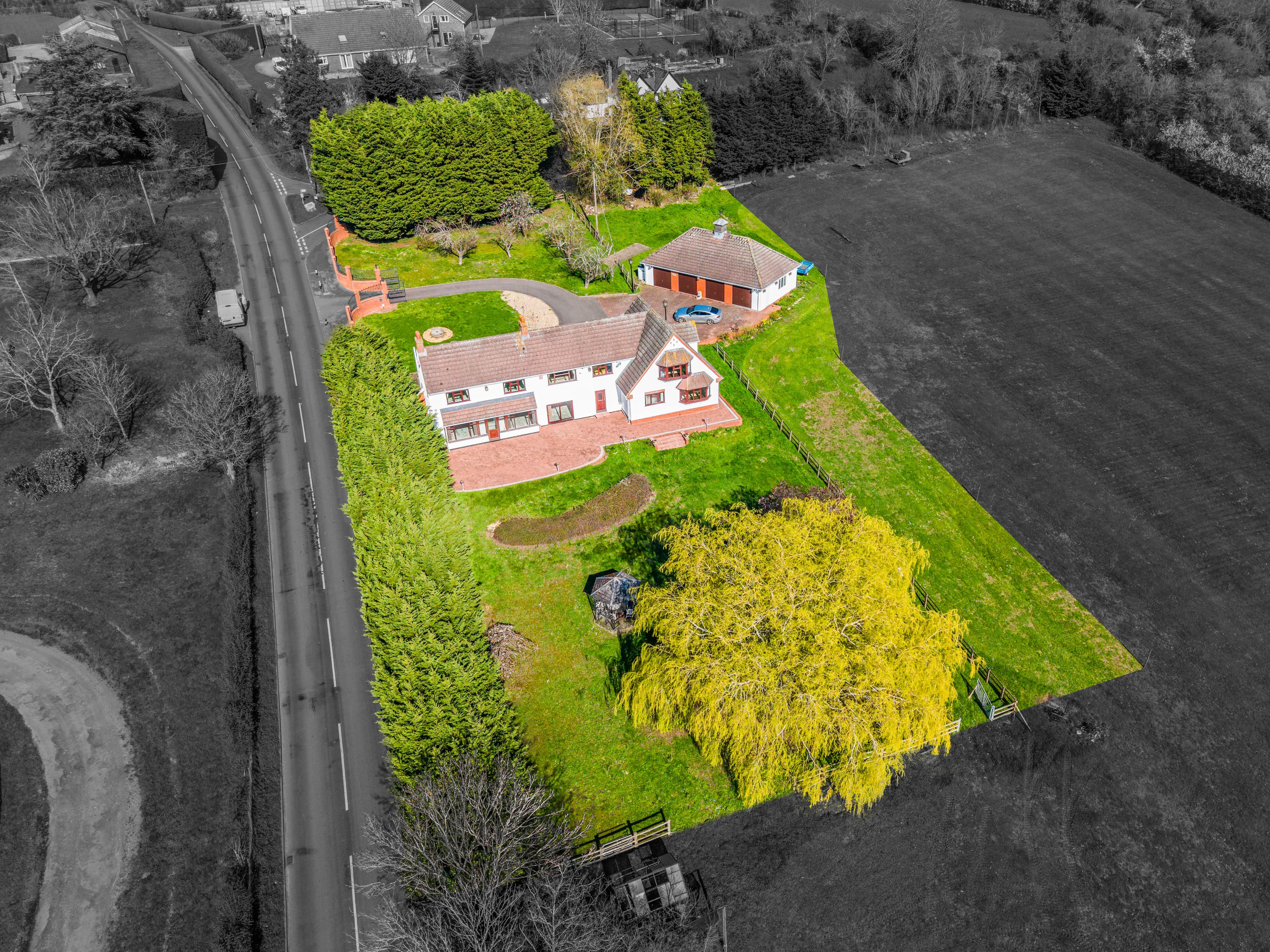 Aston Cottage, Hill, Pershore, WR10 - photo 1 of 17
