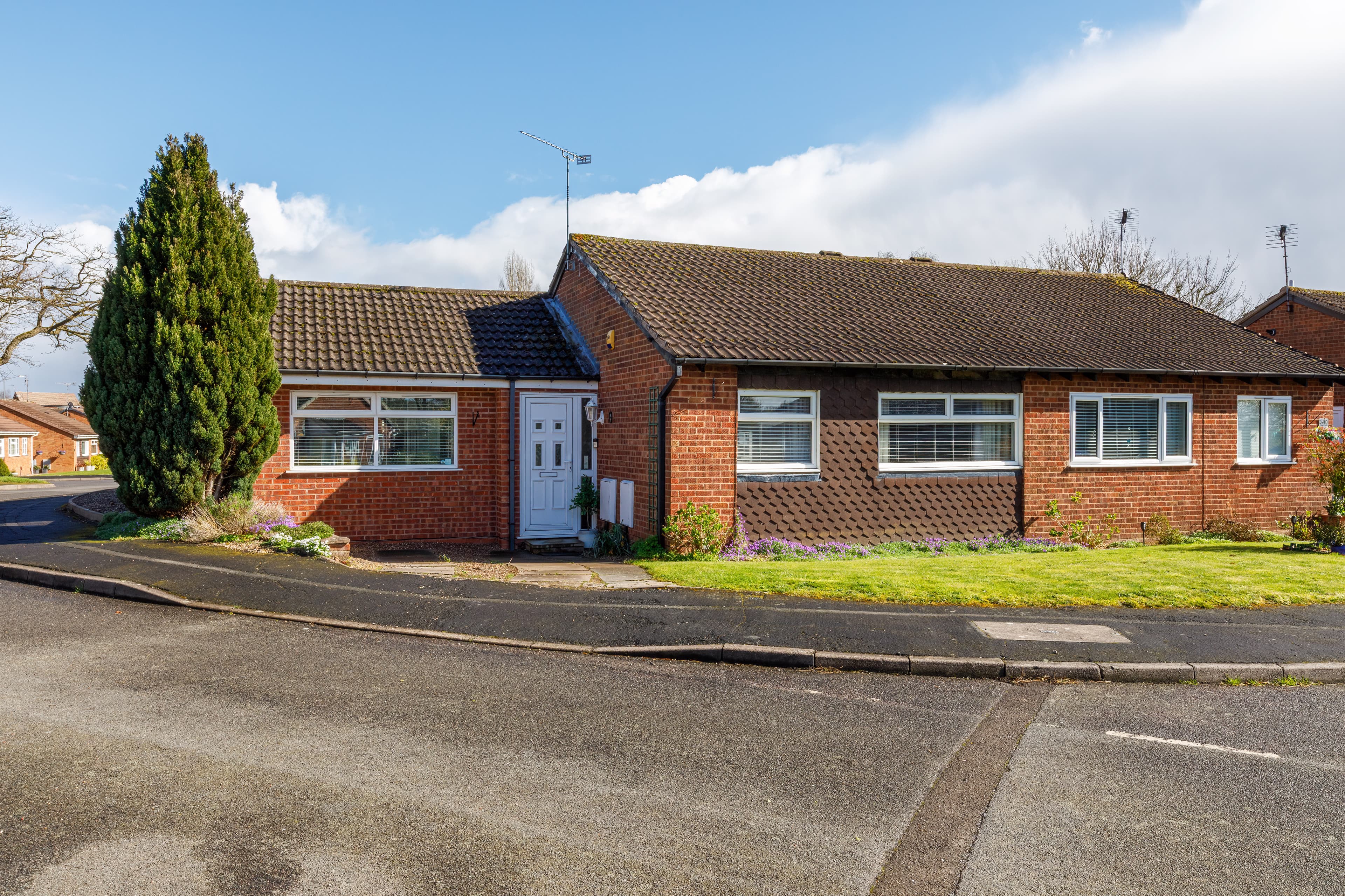 Hughes Close, Woodloes Park, Warwick, CV34 - photo 1 of 32