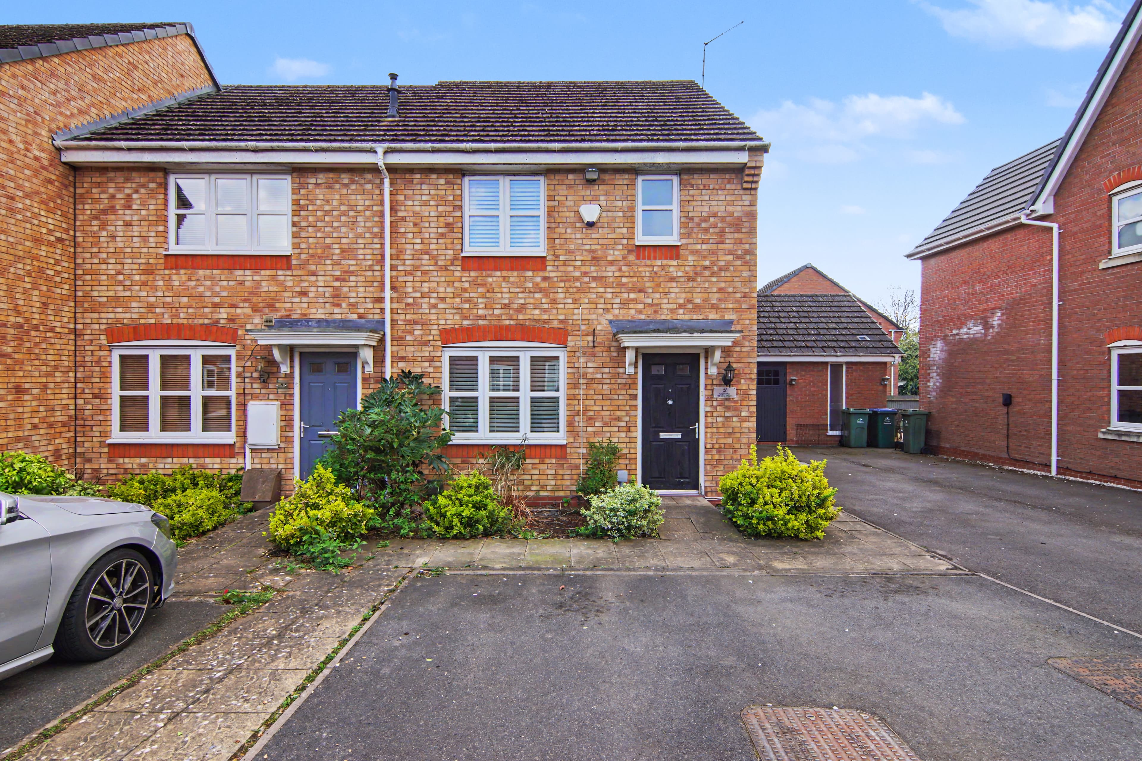 Ridefort Close, Coventry, CV4 - photo 1 of 20